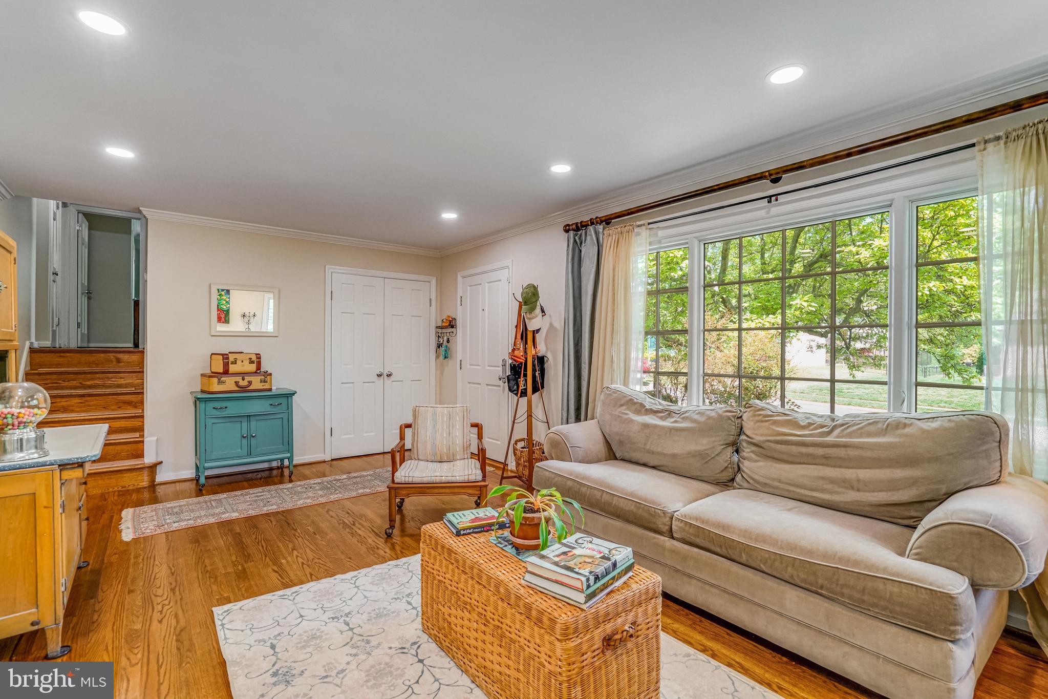 BUCKNELL MANOR - Residential