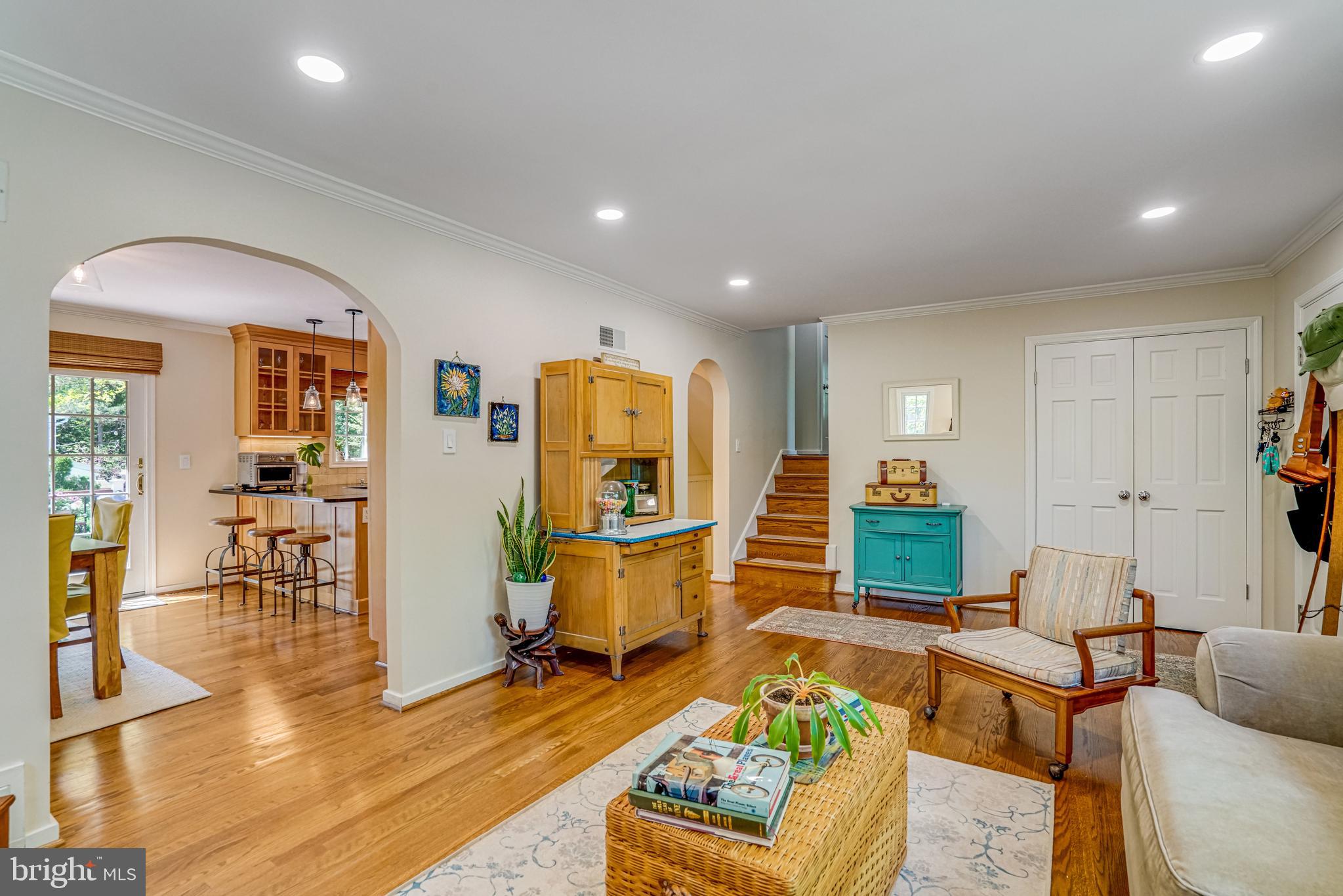 BUCKNELL MANOR - Residential