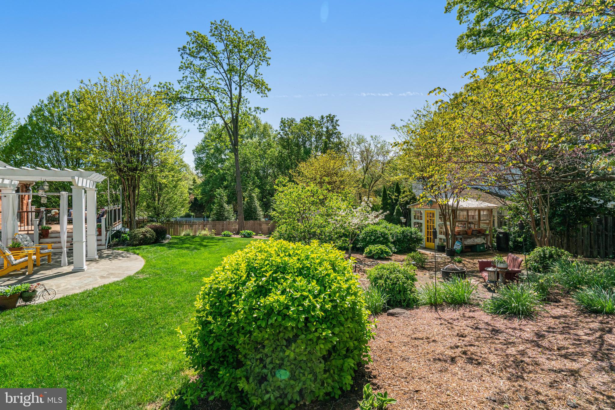 BUCKNELL MANOR - Residential