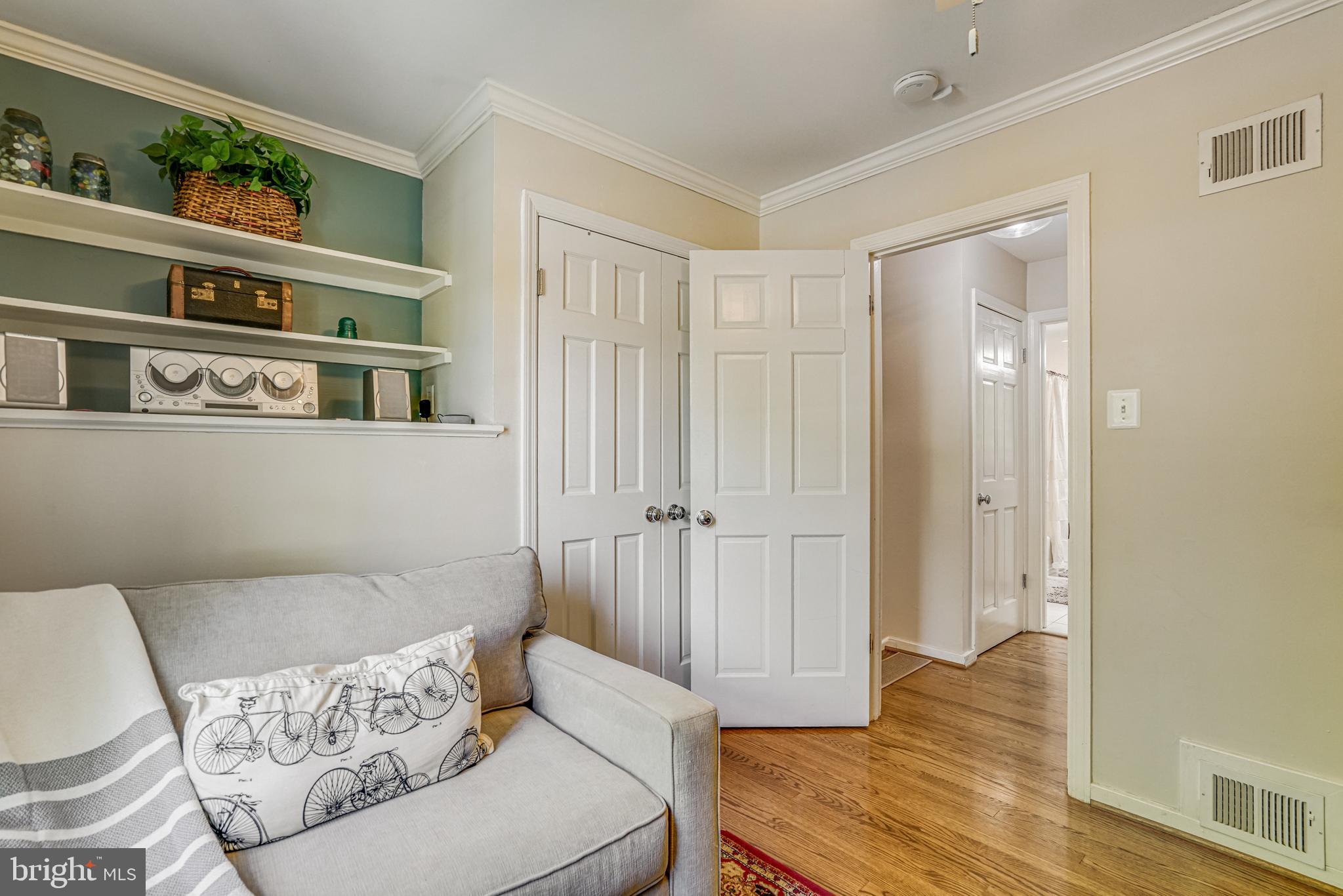 BUCKNELL MANOR - Residential