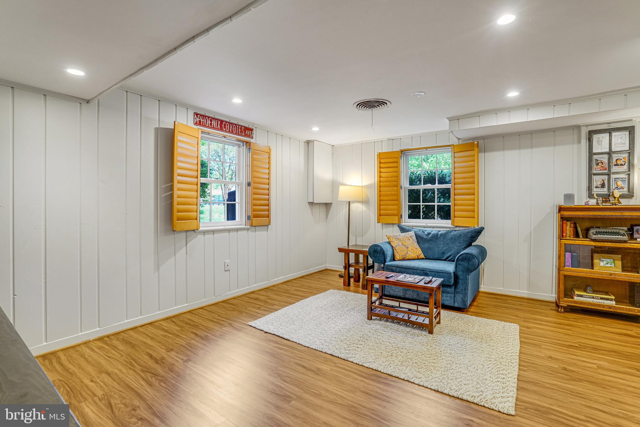 BUCKNELL MANOR - Residential