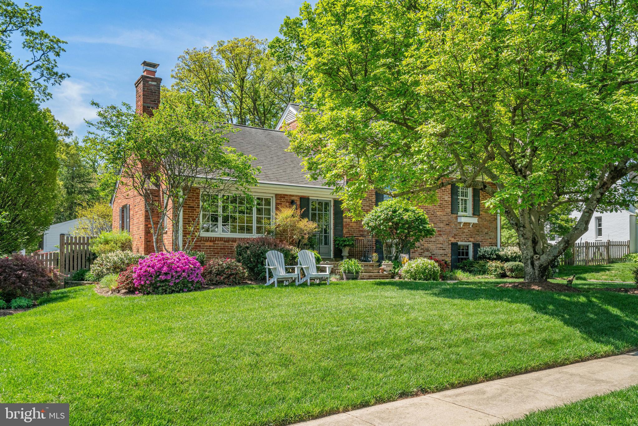 1703 ROLLINS DRIVE