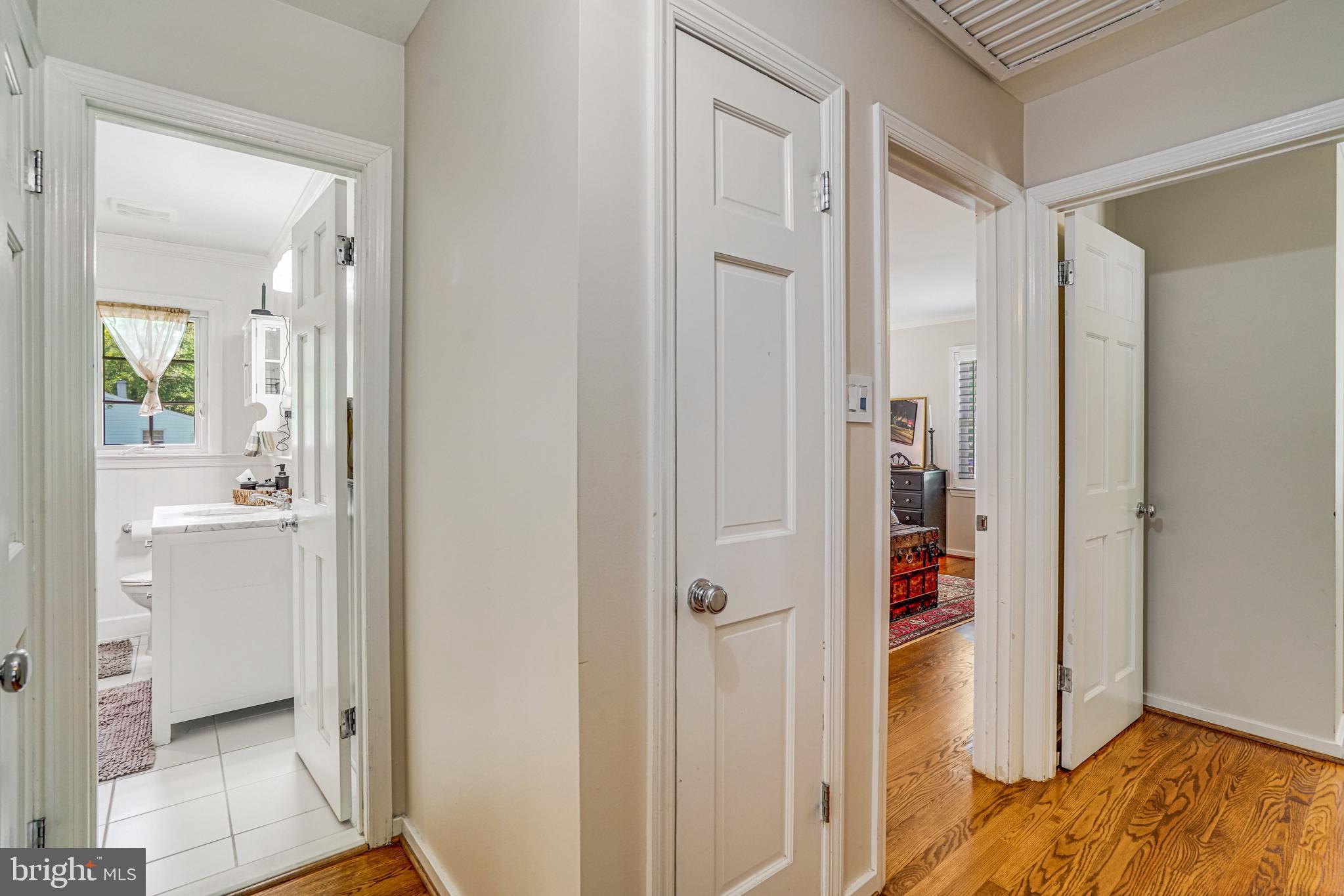 BUCKNELL MANOR - Residential