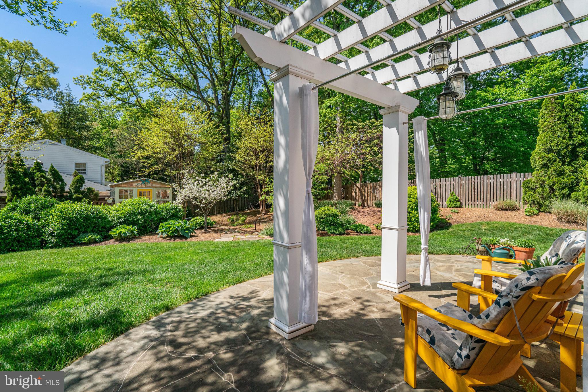 BUCKNELL MANOR - Residential