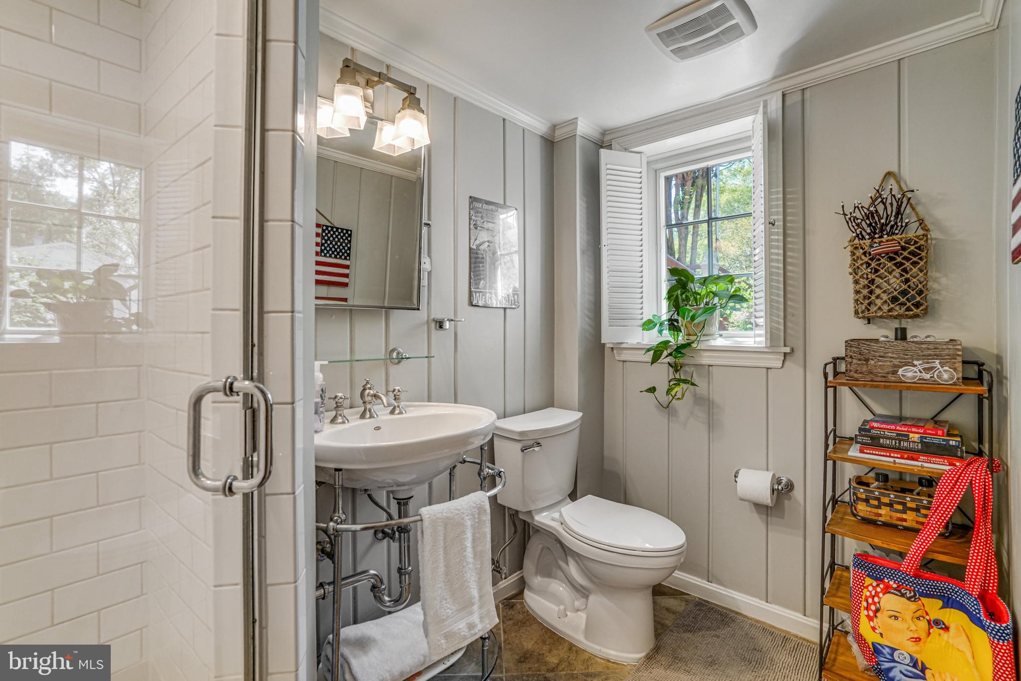 BUCKNELL MANOR - Residential