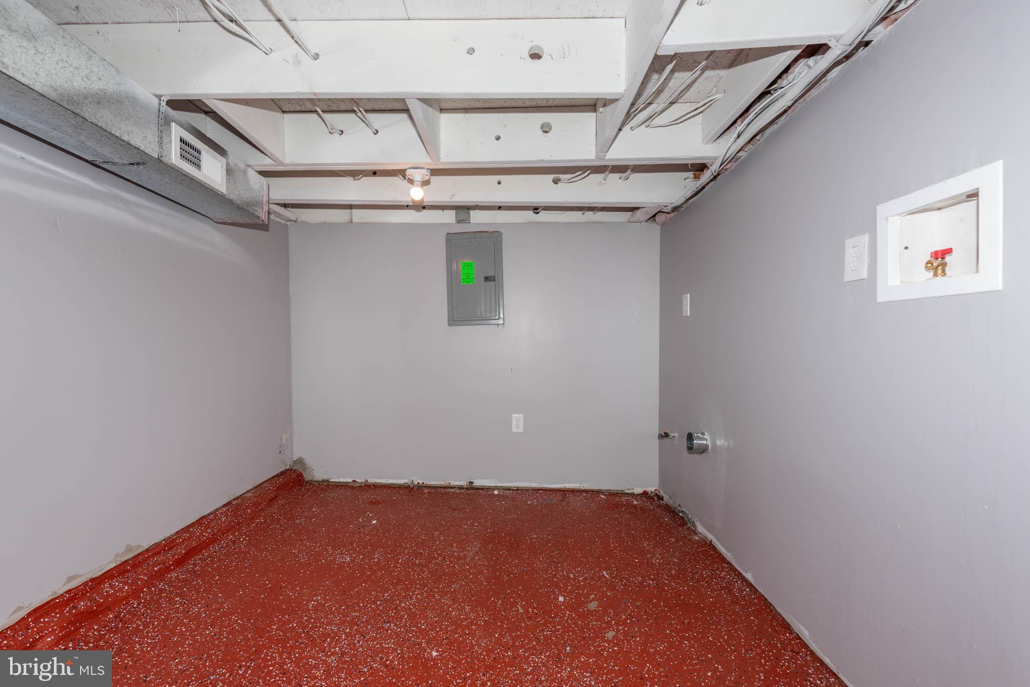 HARWOOD - Residential