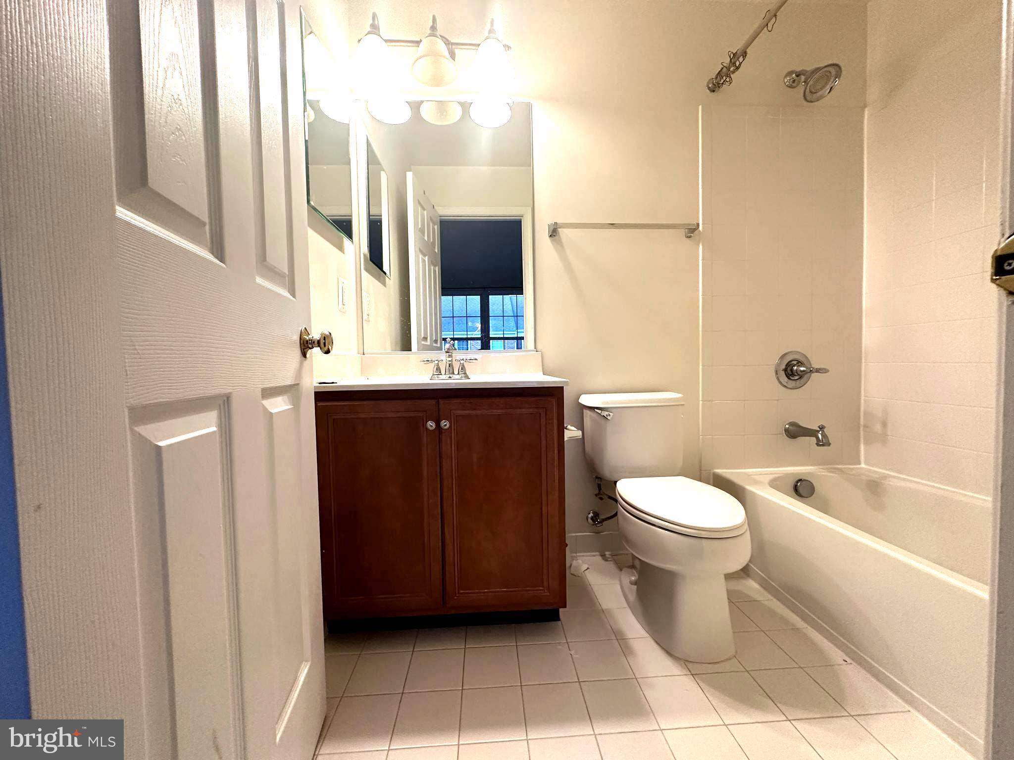 AMBERLEA AT SOUTH RIDING - Residential Lease