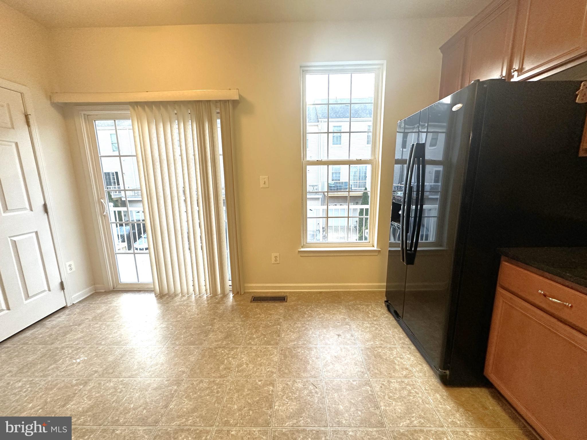 AMBERLEA AT SOUTH RIDING - Residential Lease