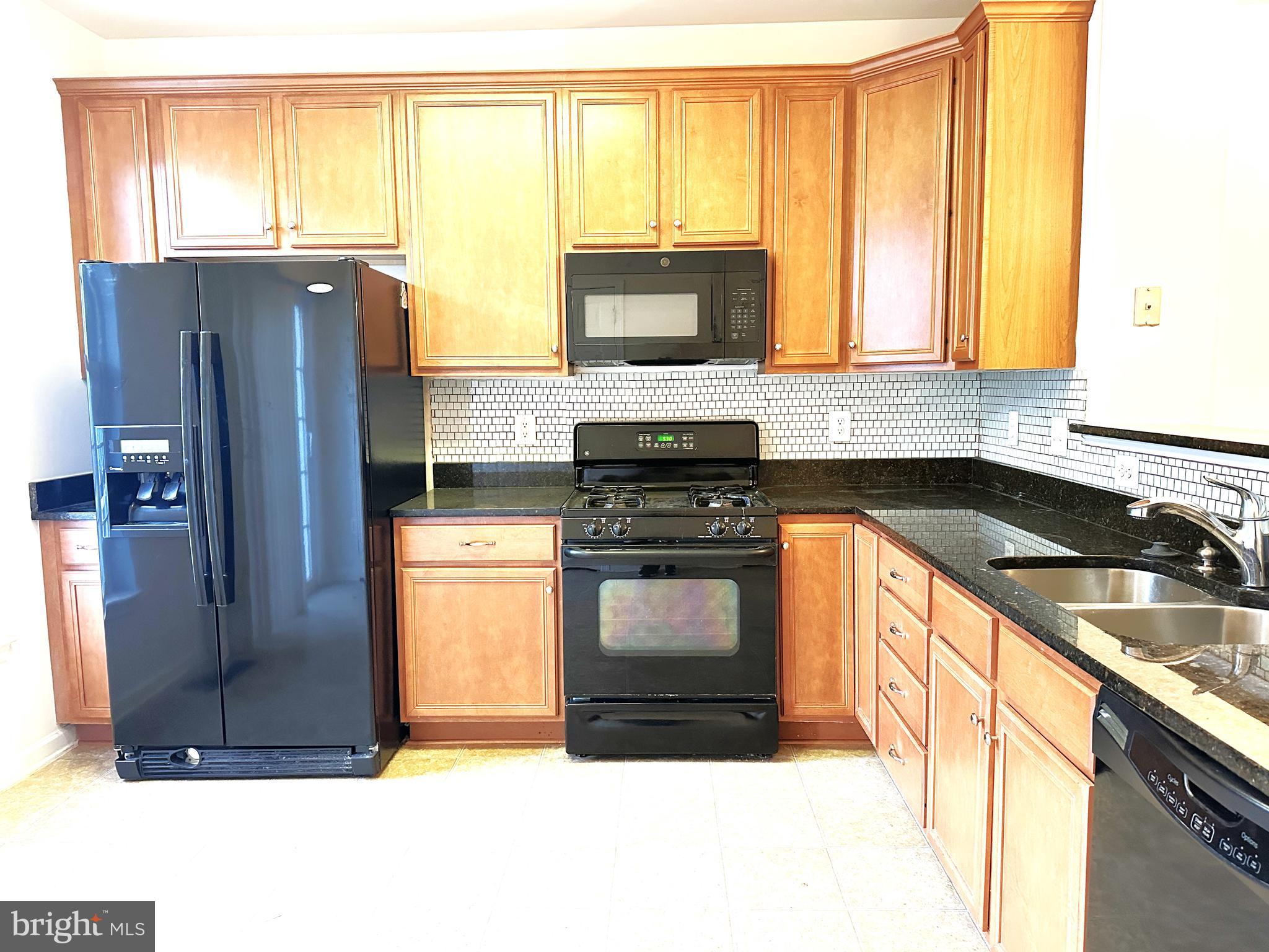 AMBERLEA AT SOUTH RIDING - Residential Lease