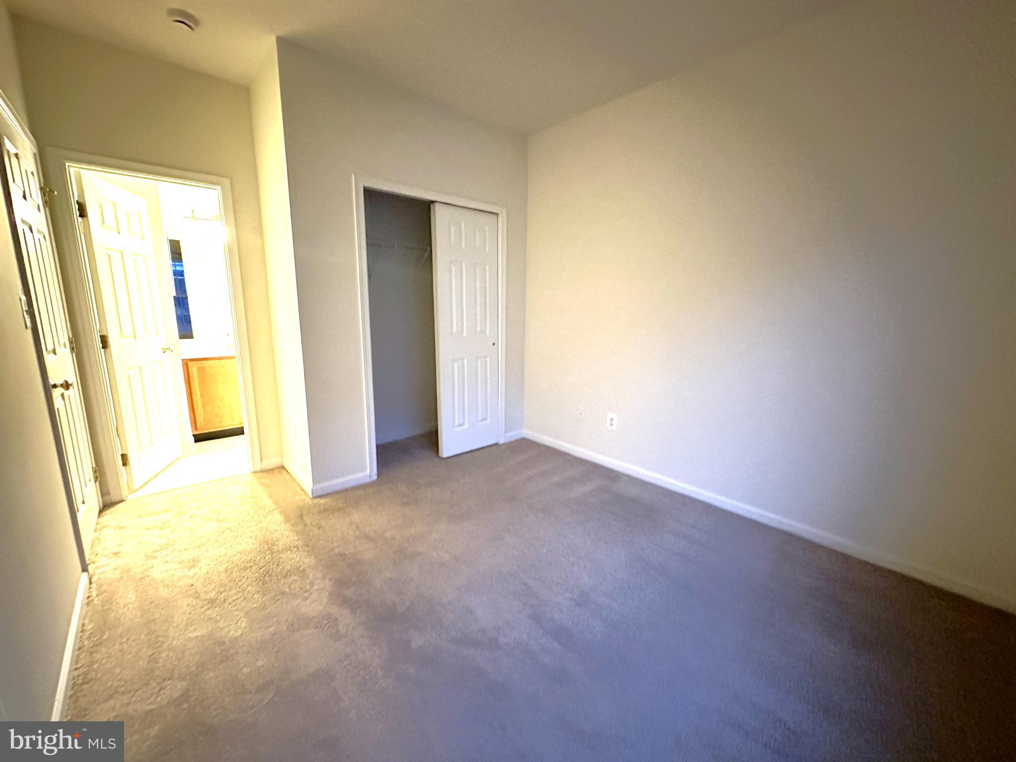 AMBERLEA AT SOUTH RIDING - Residential Lease