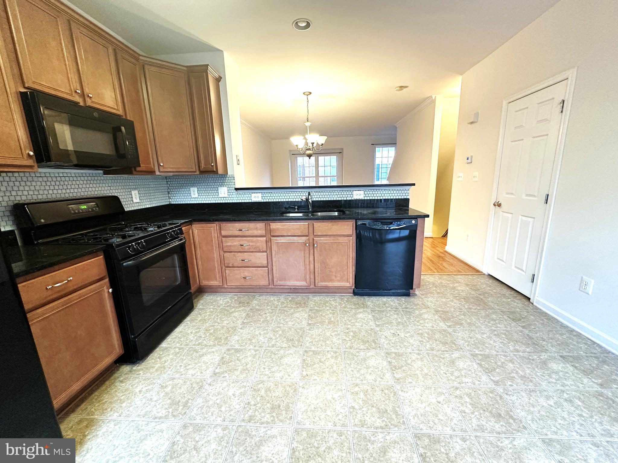 AMBERLEA AT SOUTH RIDING - Residential Lease