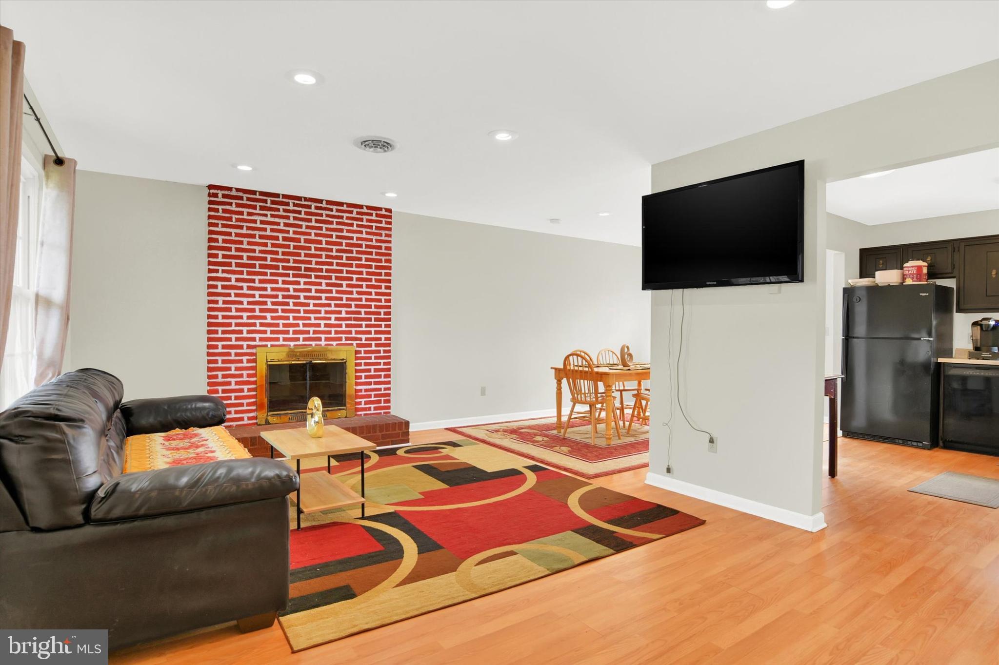 DEER PATH WOODS - Residential