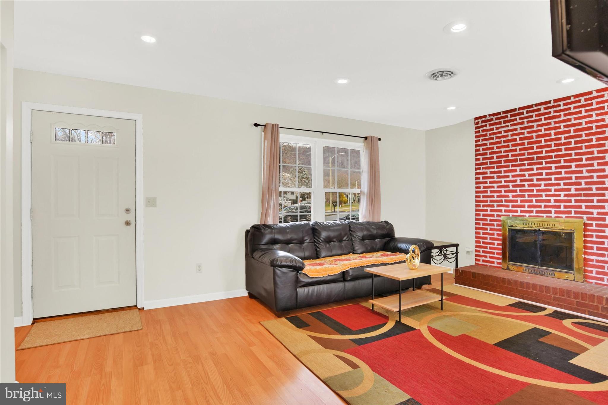 DEER PATH WOODS - Residential