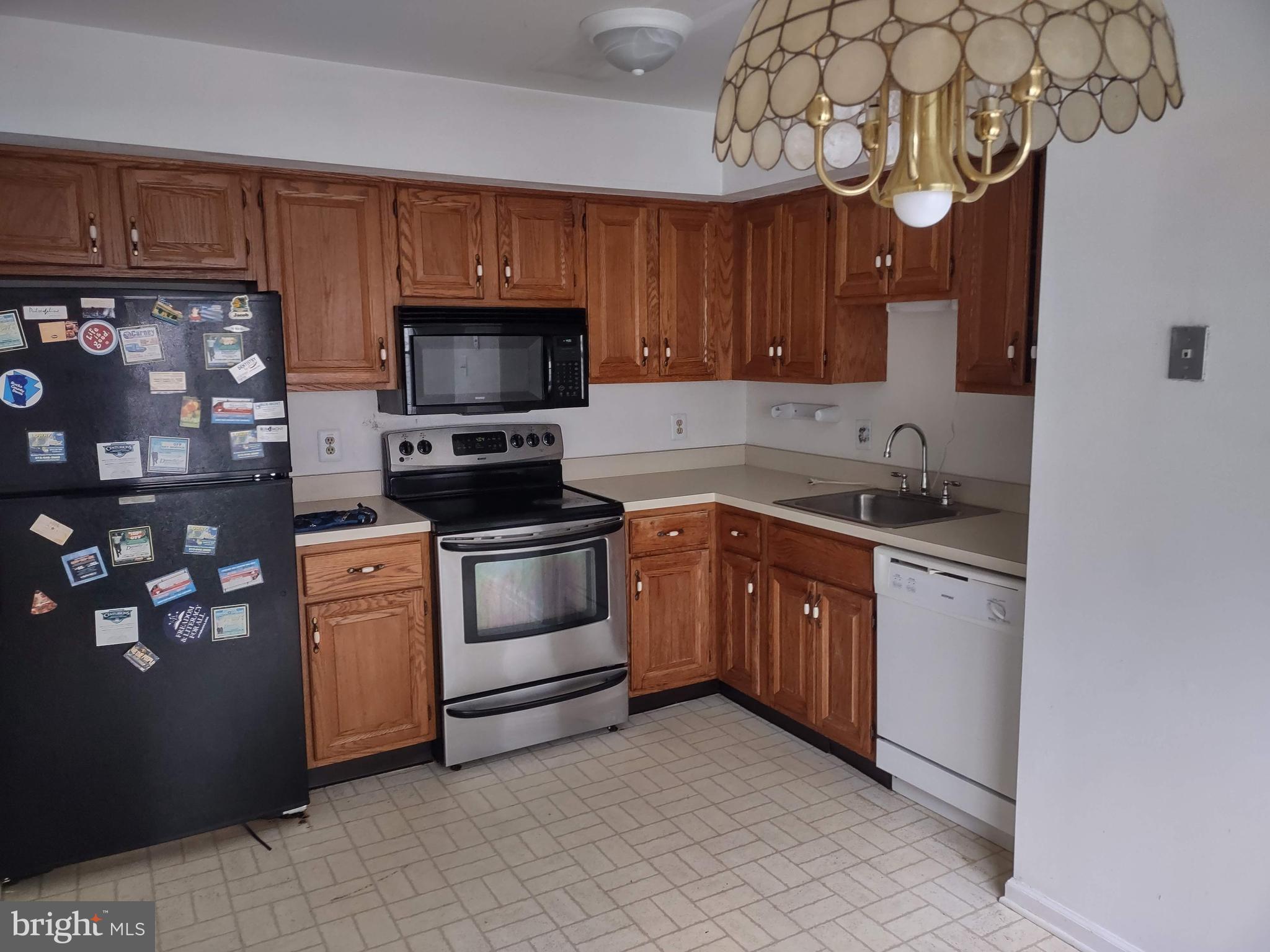 HAMPTON GREENS - Residential