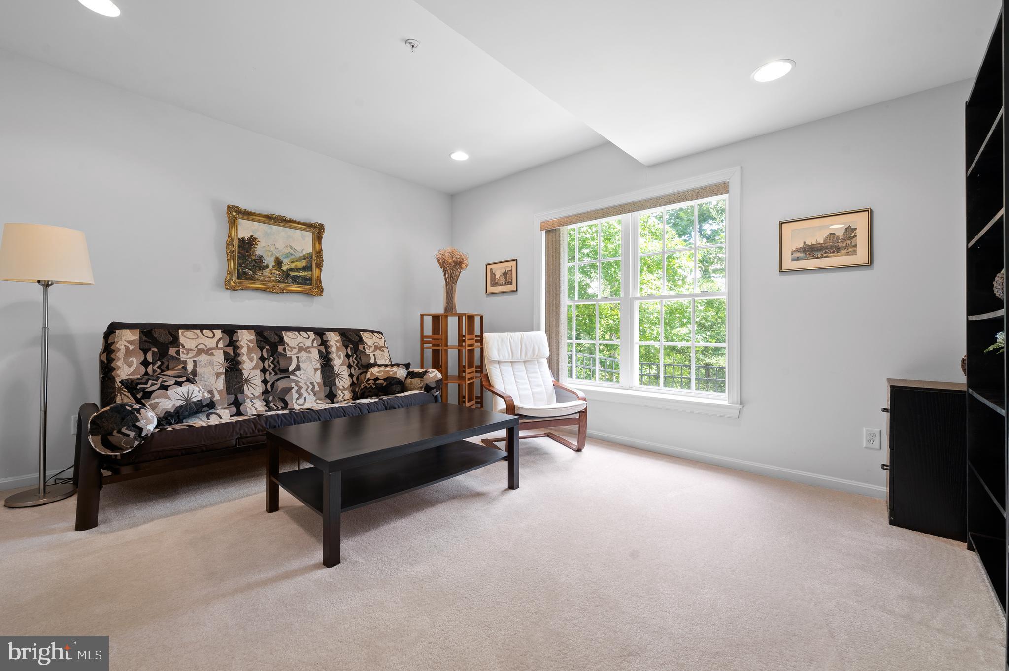 SPRINGTON POINTE WOODS - Residential