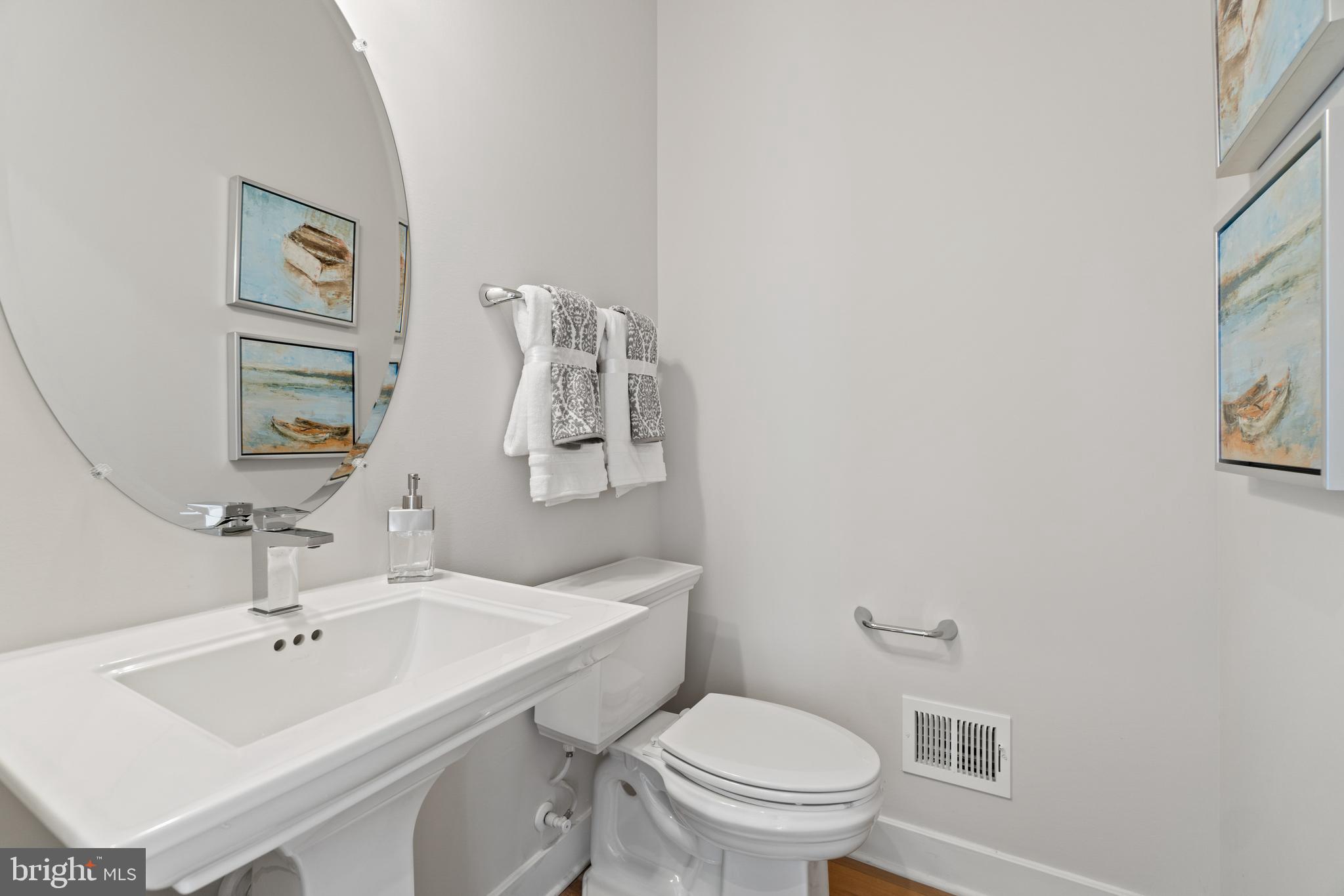 WHITE OAKS FARM - Residential