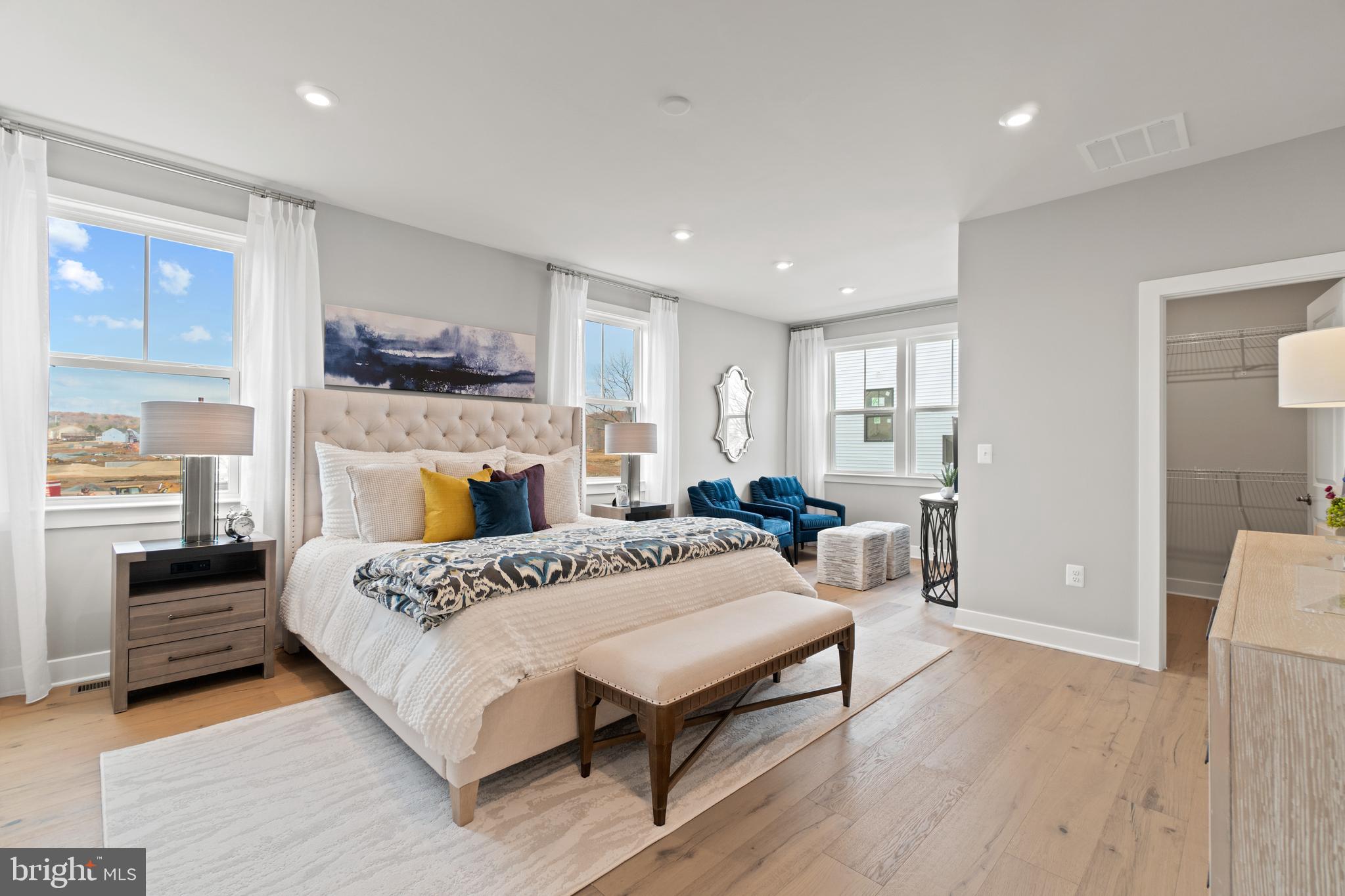 WHITE OAKS FARM - Residential