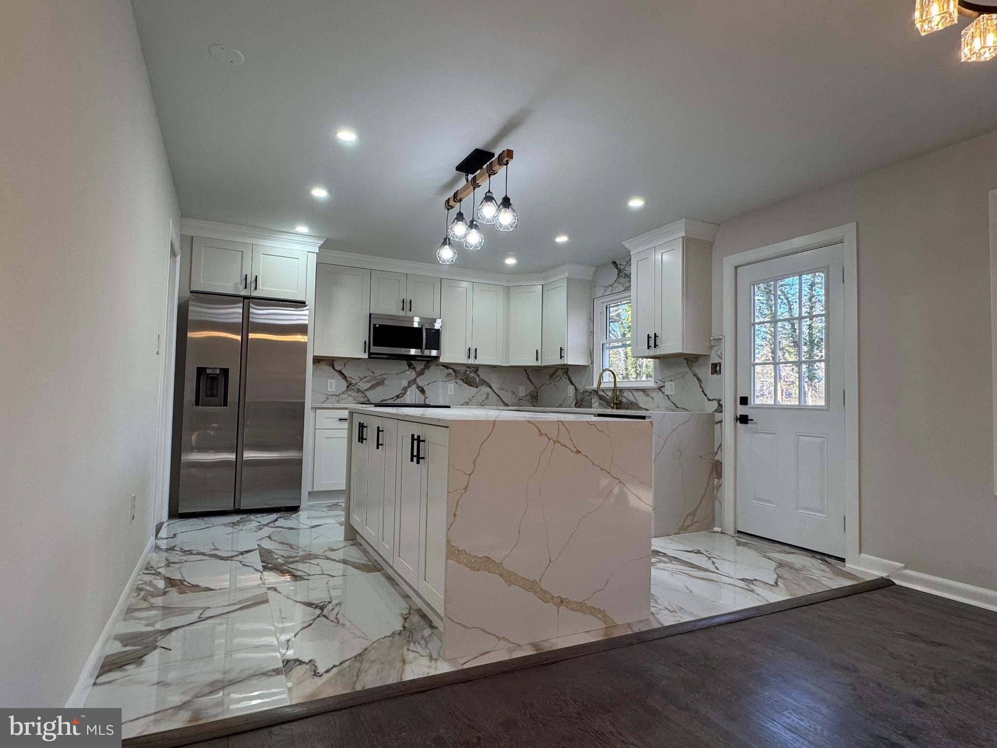 YACHT HAVEN ESTATES - Residential