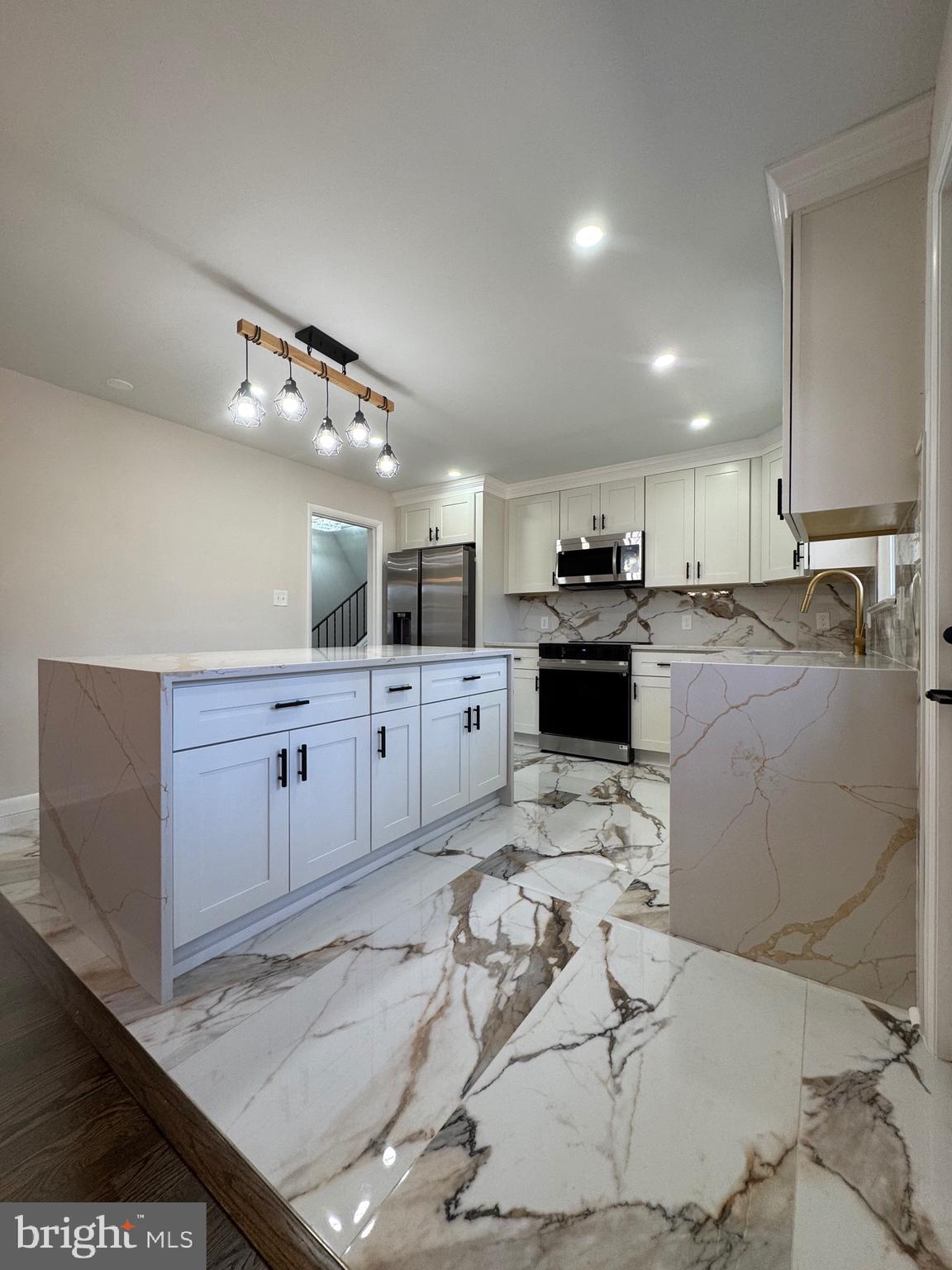 YACHT HAVEN ESTATES - Residential