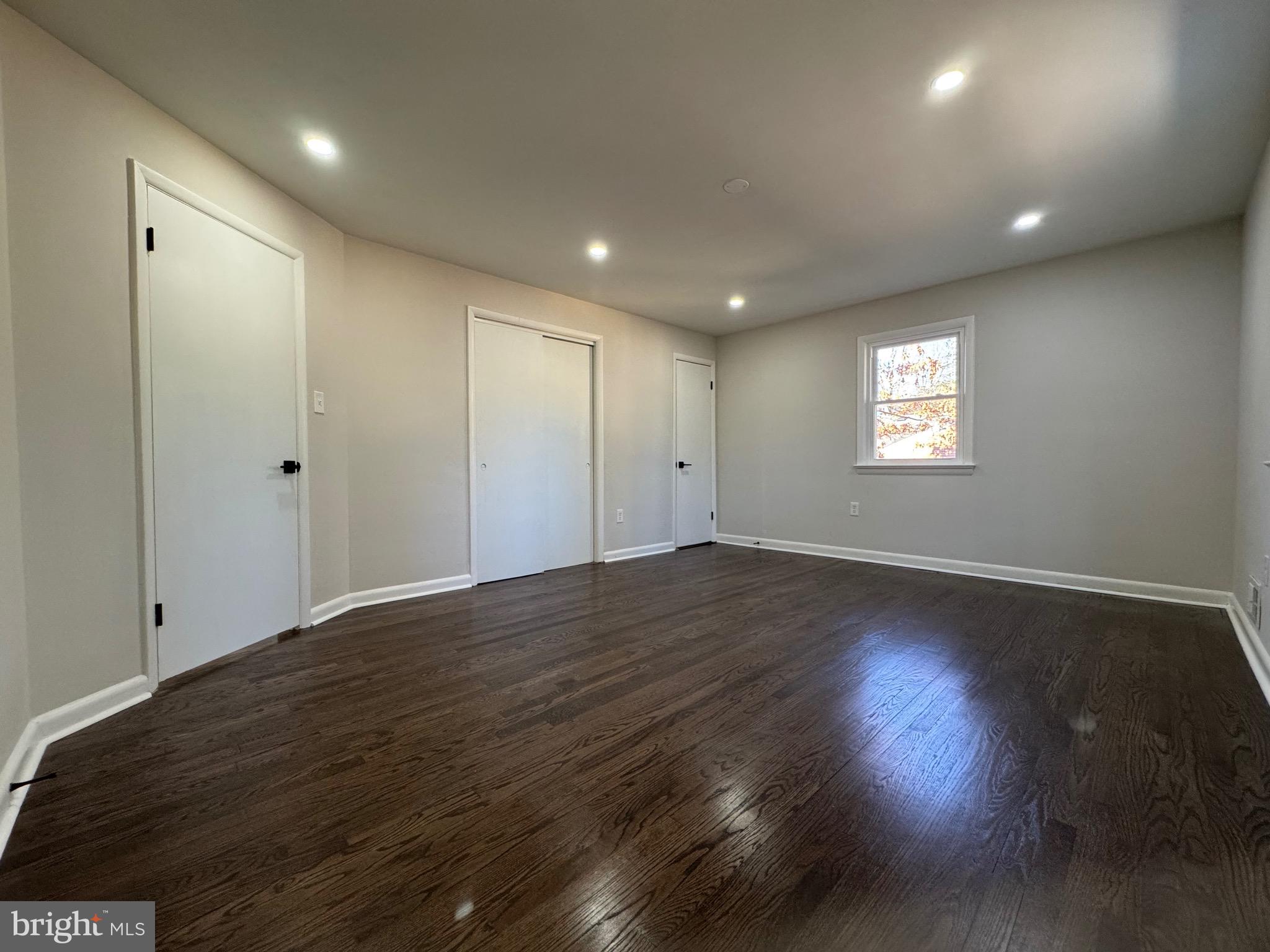 YACHT HAVEN ESTATES - Residential