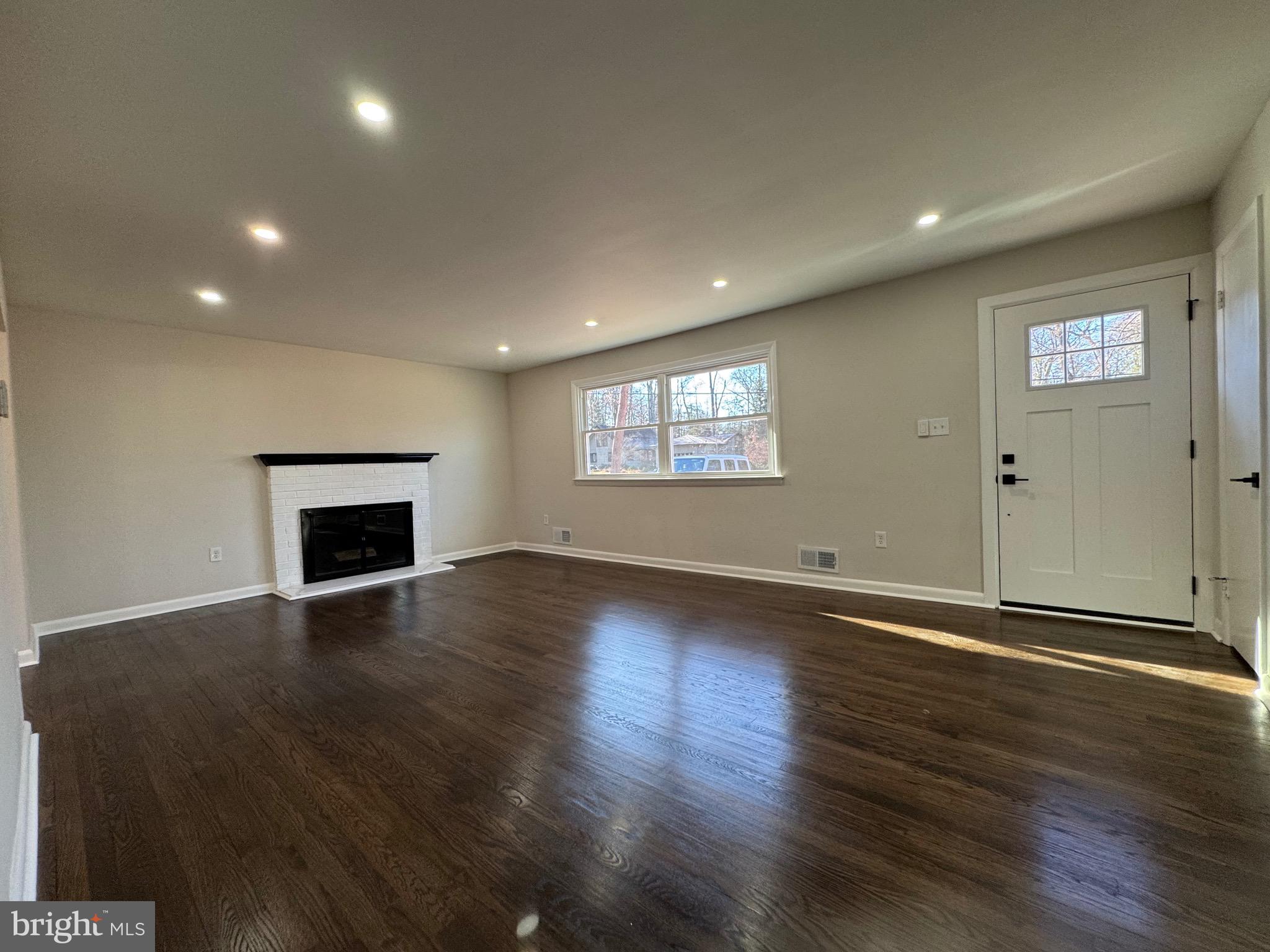 YACHT HAVEN ESTATES - Residential