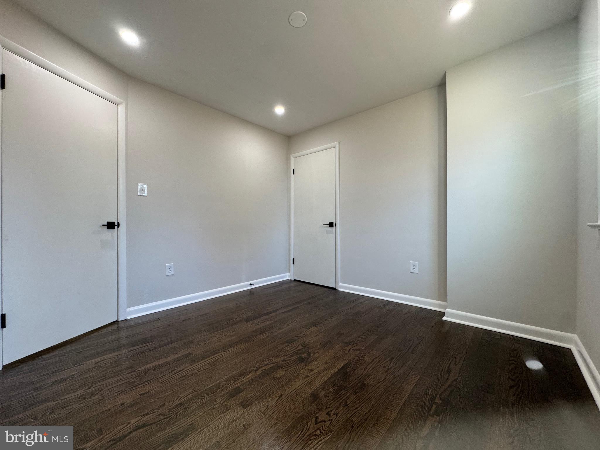 YACHT HAVEN ESTATES - Residential