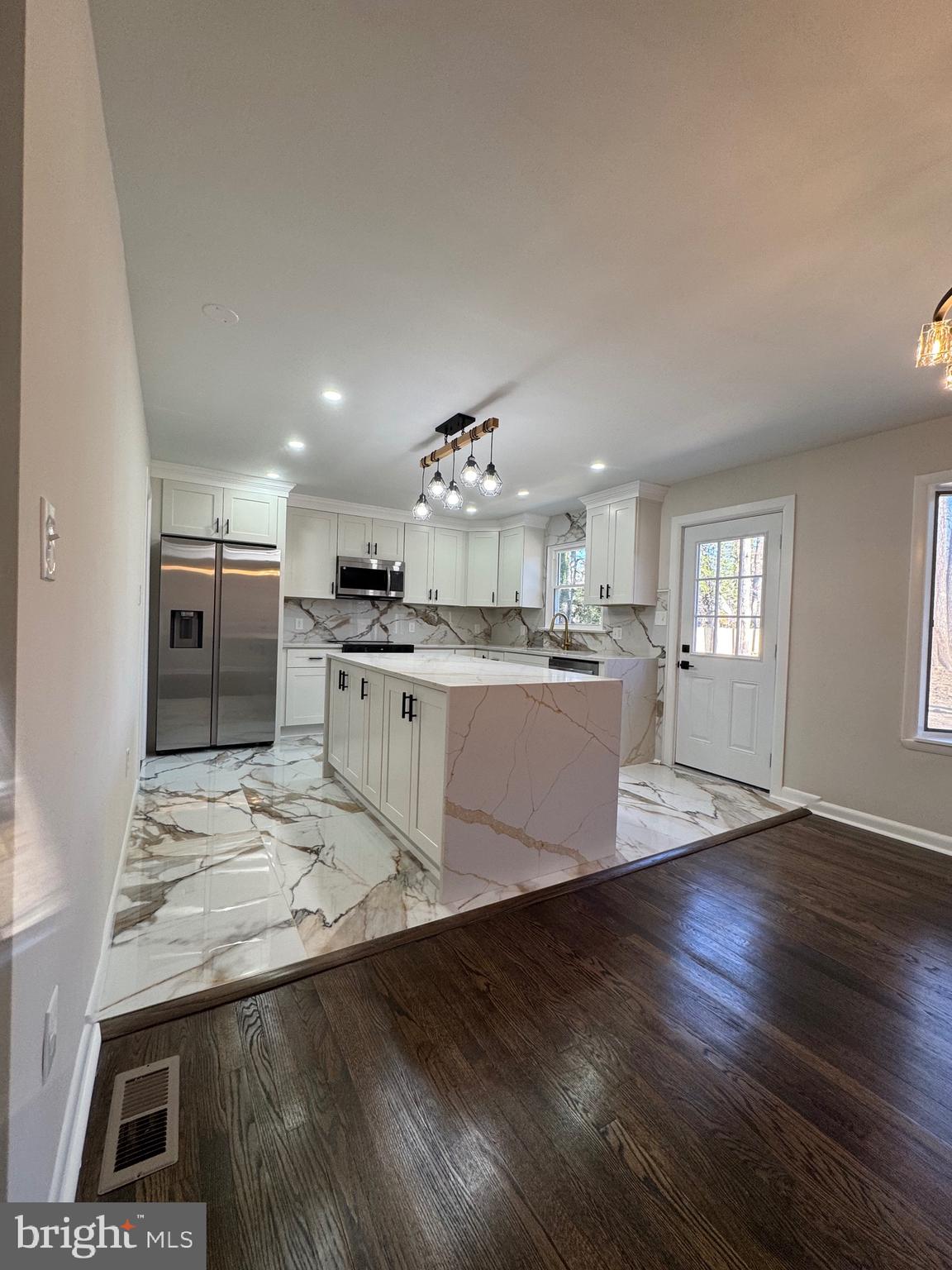 YACHT HAVEN ESTATES - Residential