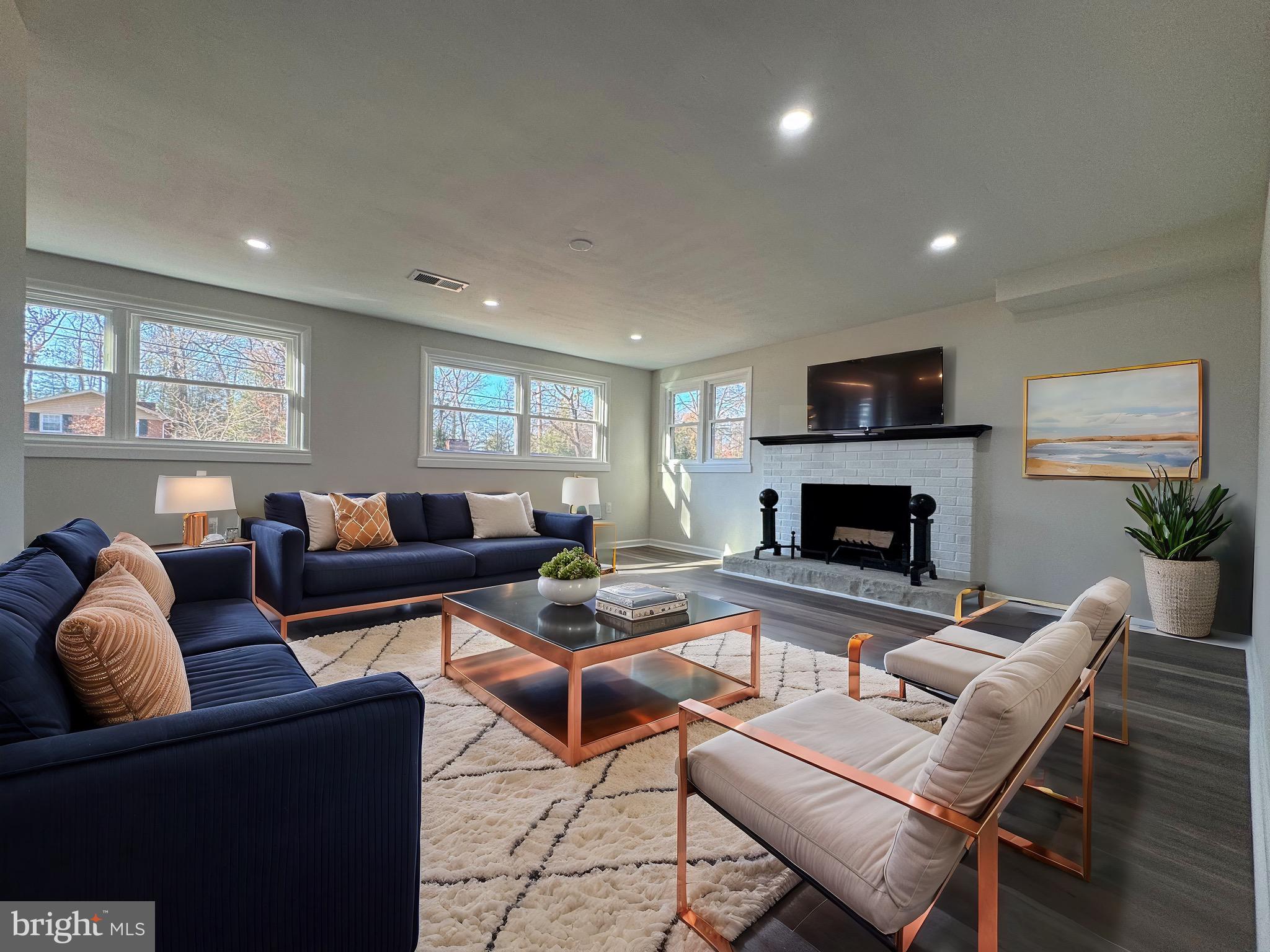 YACHT HAVEN ESTATES - Residential