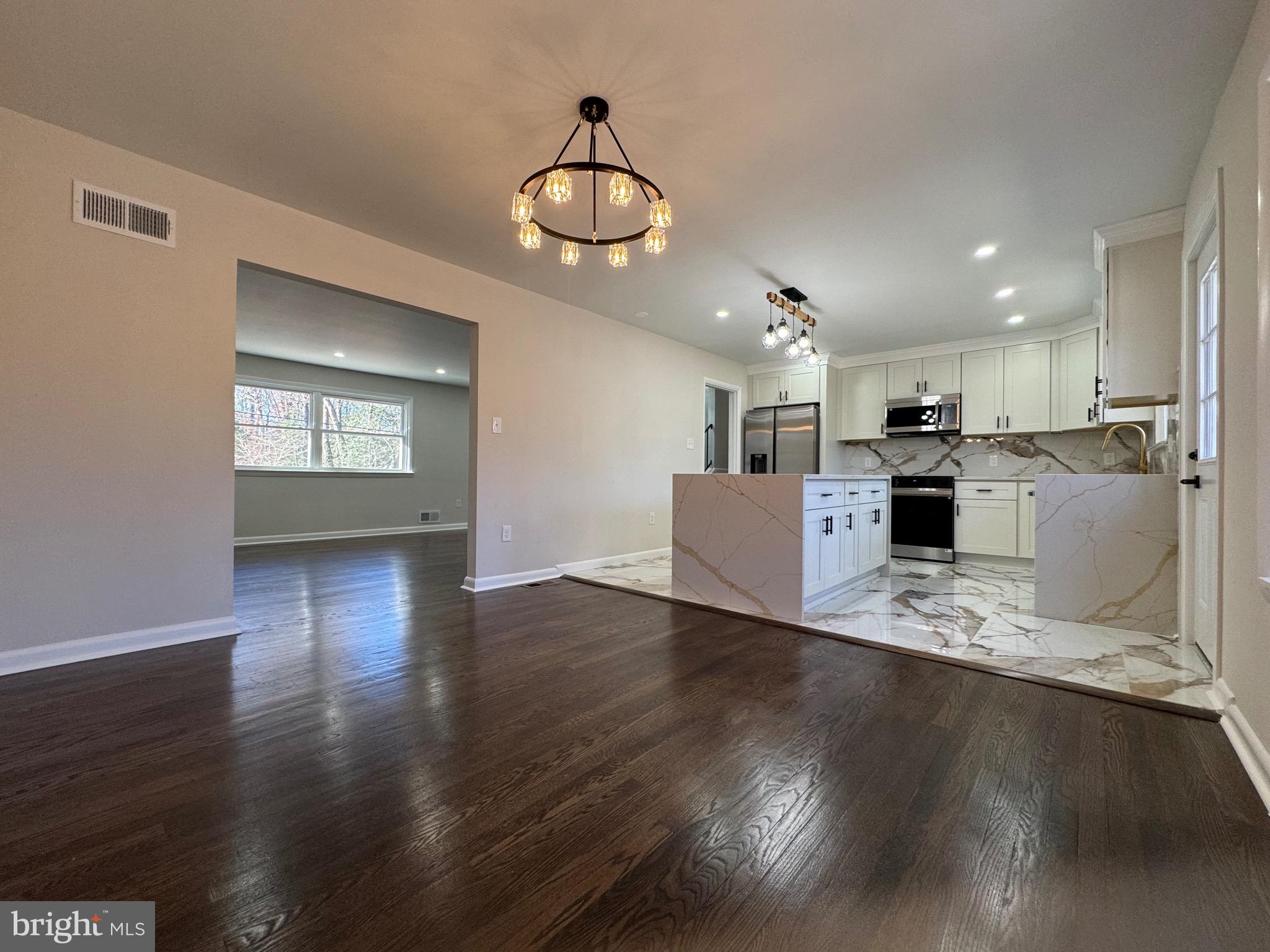 YACHT HAVEN ESTATES - Residential