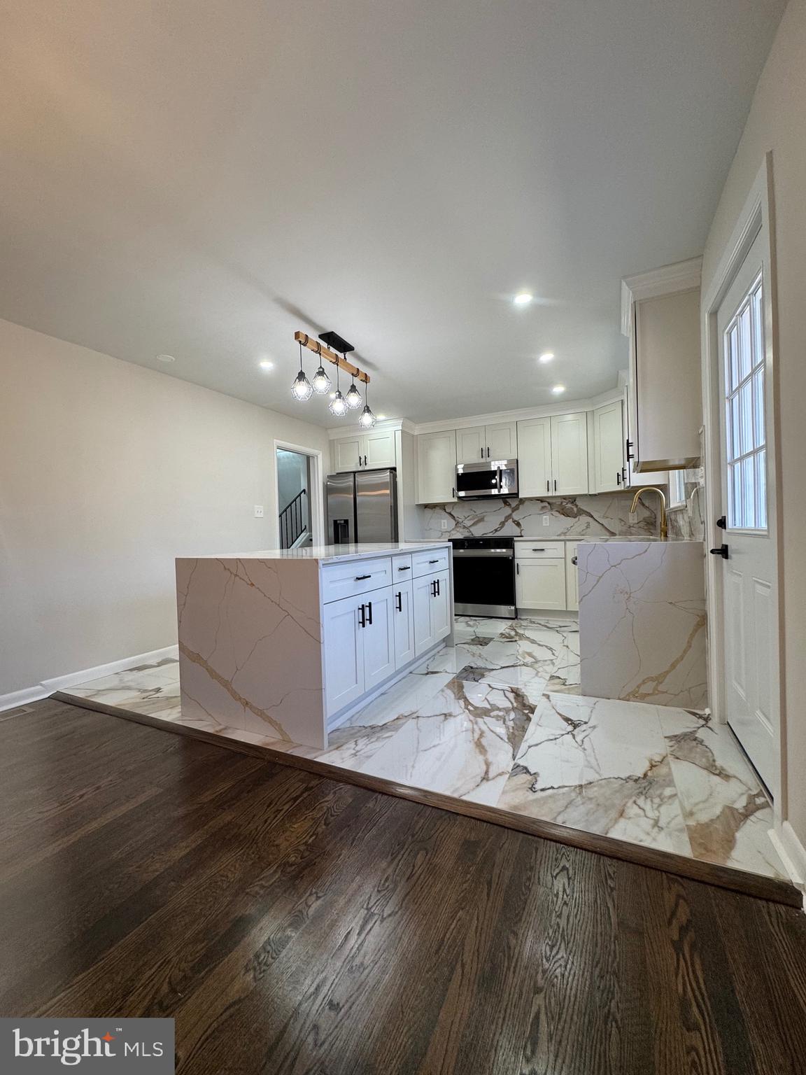 YACHT HAVEN ESTATES - Residential