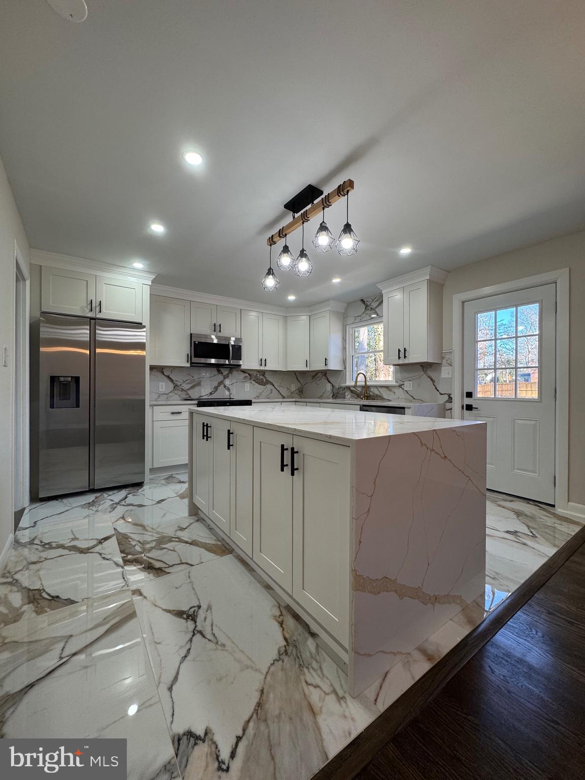 YACHT HAVEN ESTATES - Residential