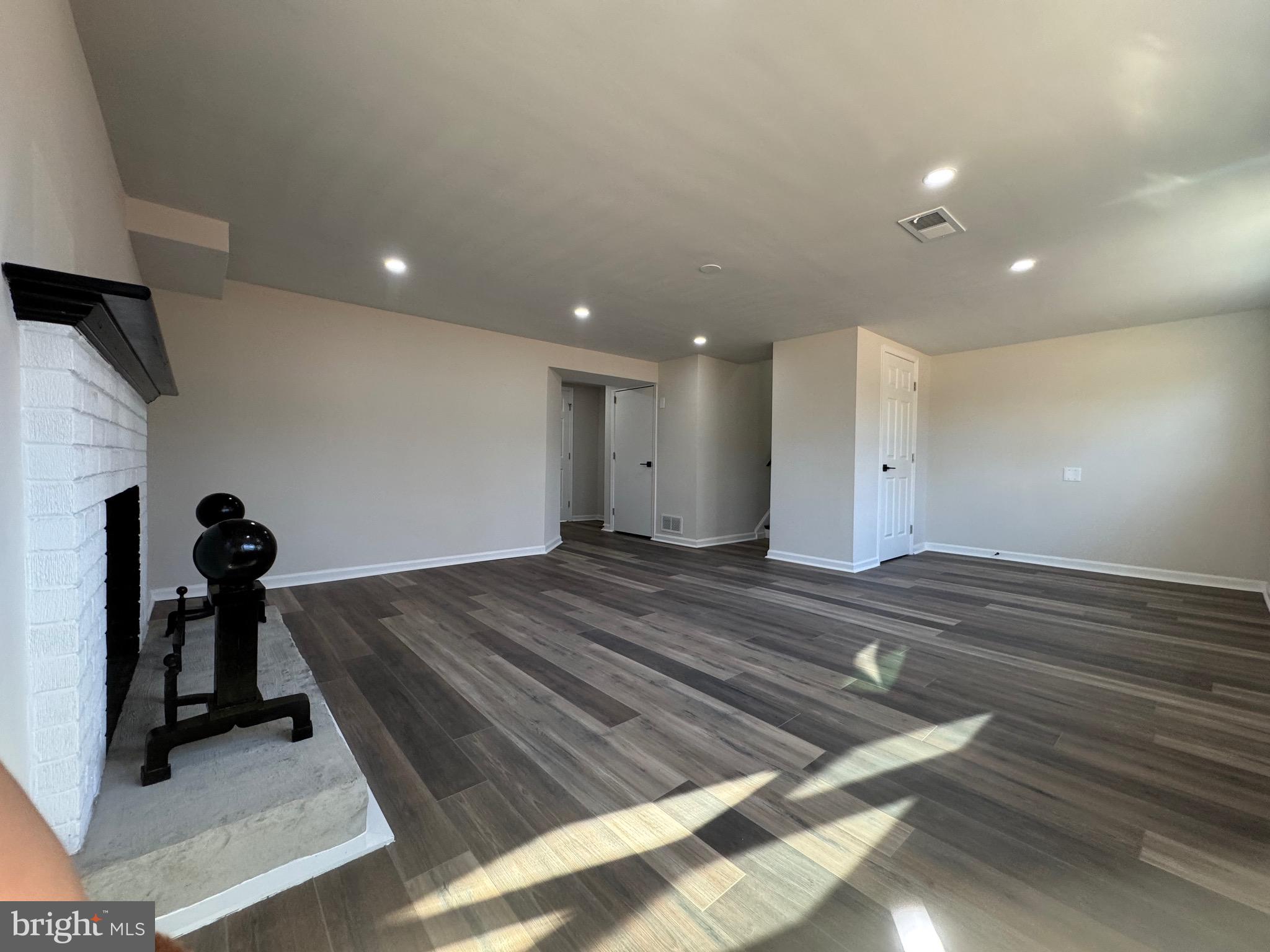 YACHT HAVEN ESTATES - Residential