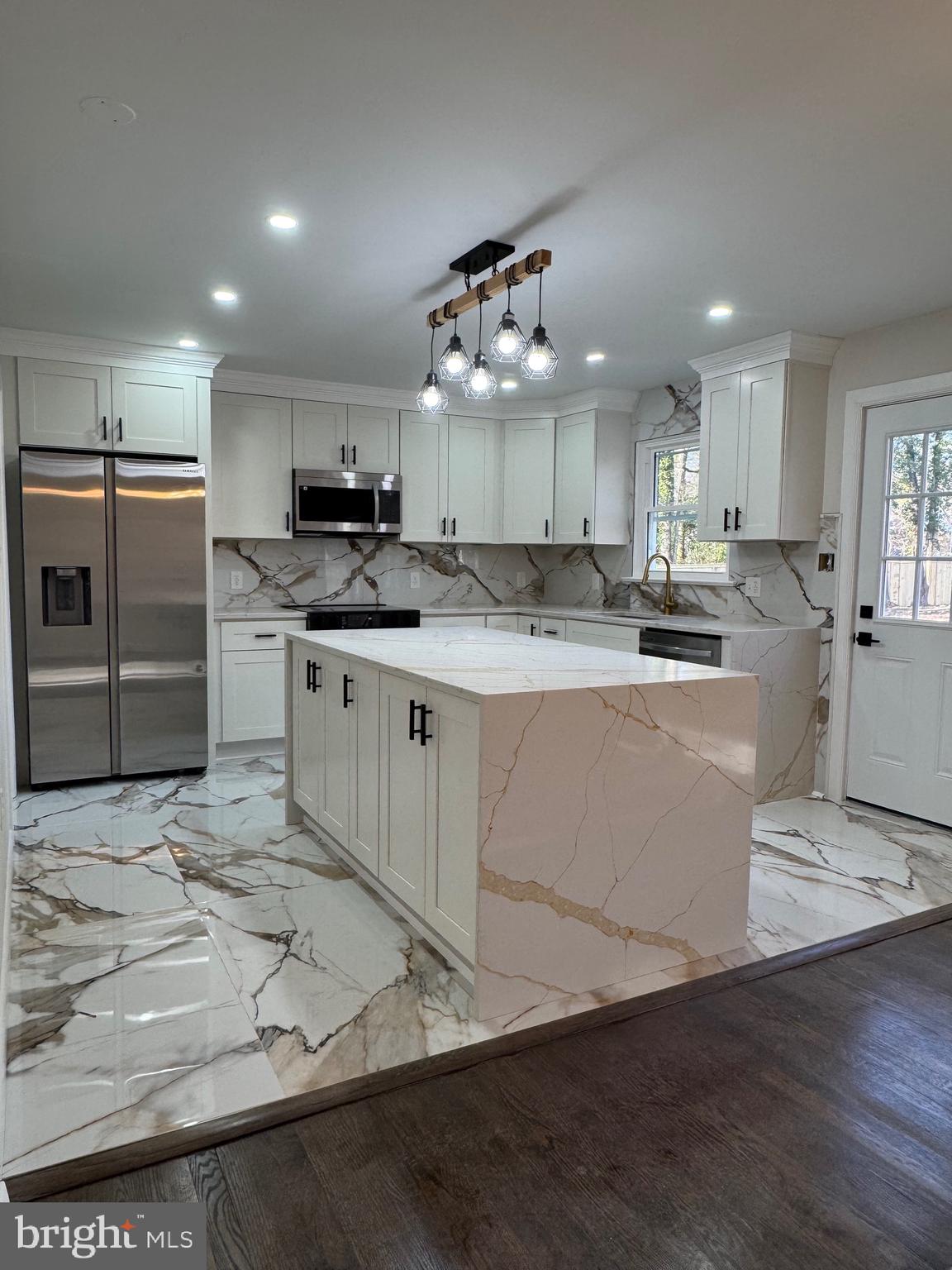 YACHT HAVEN ESTATES - Residential