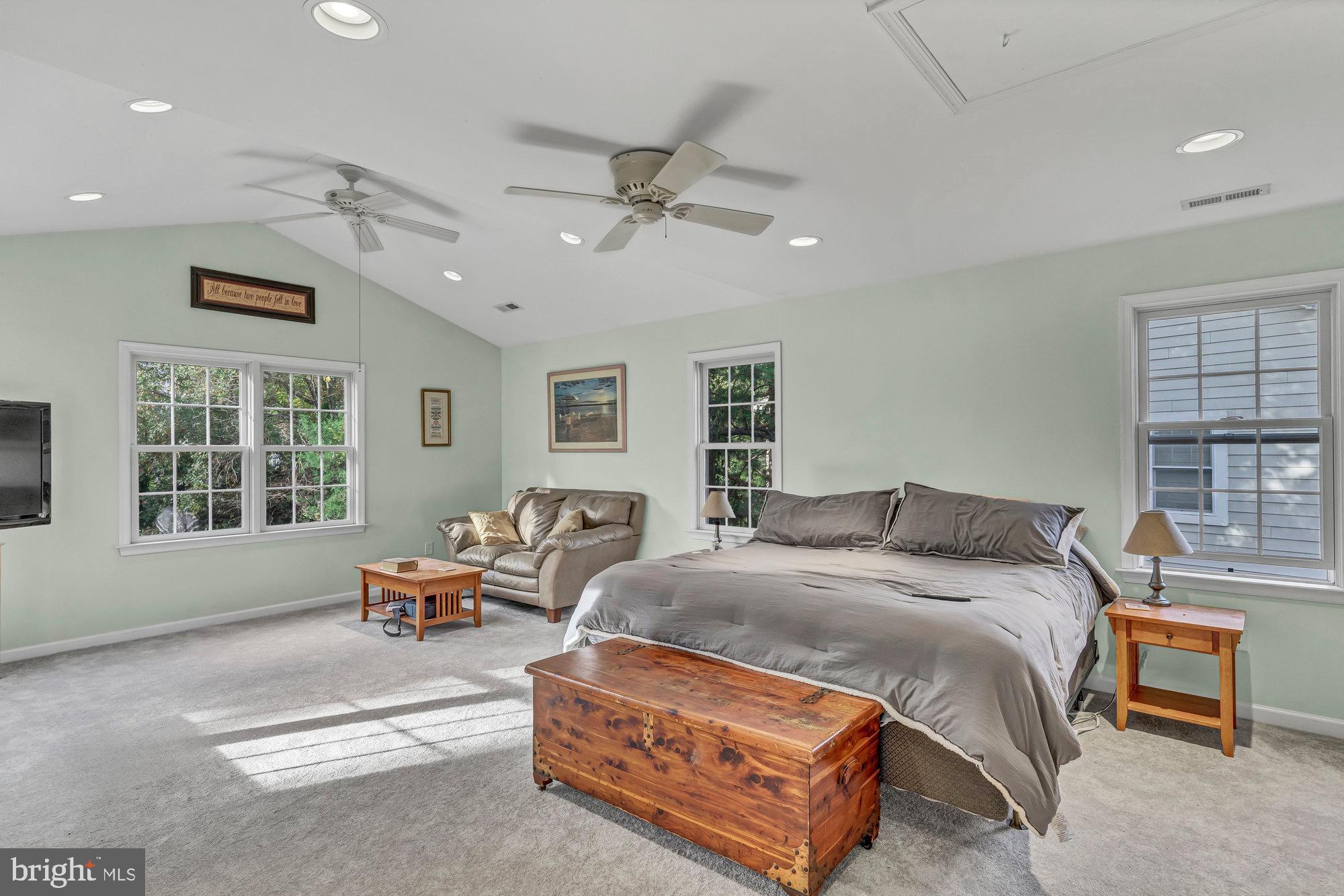 EAST VIENNA WOODS - Residential