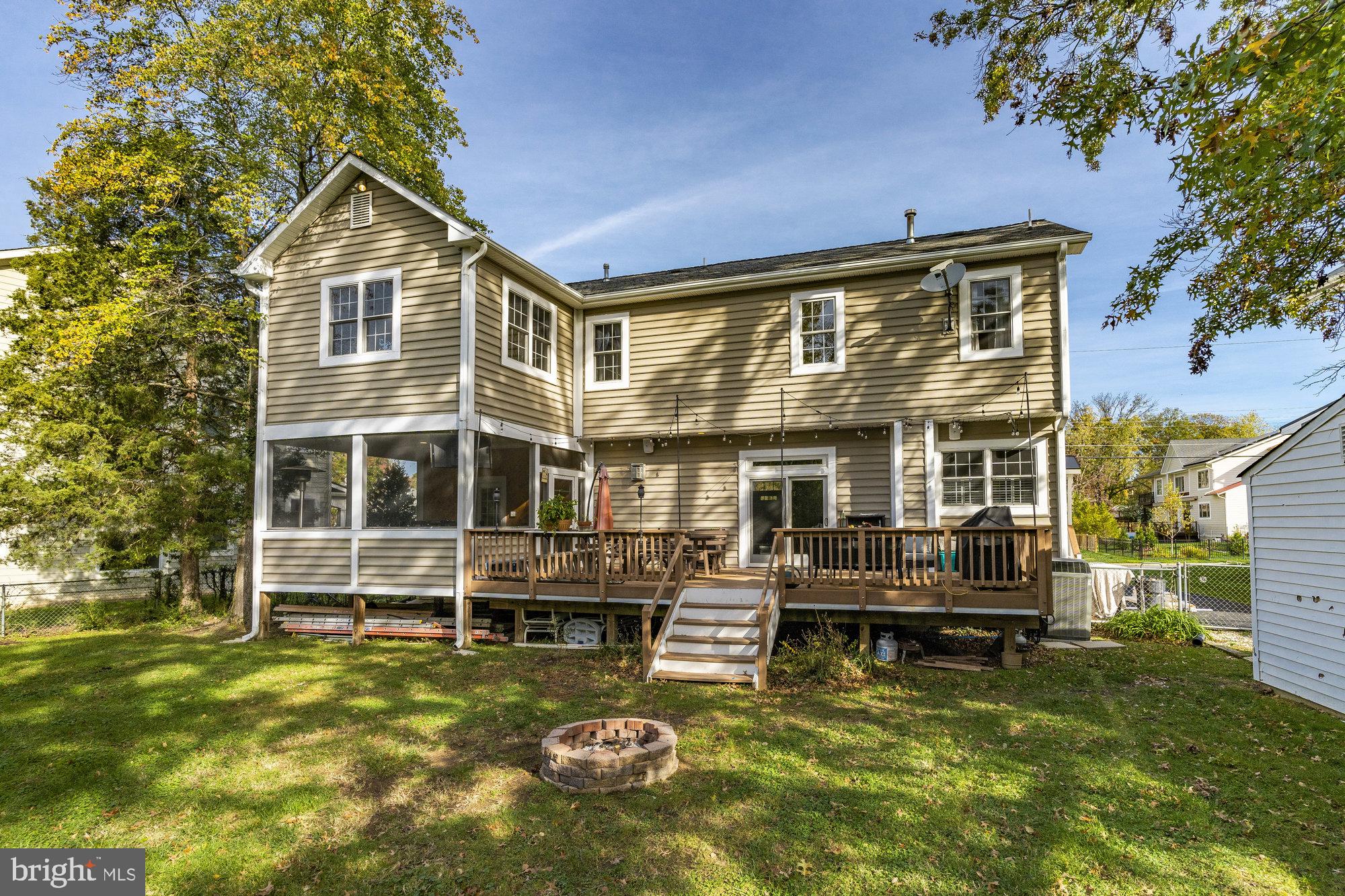 EAST VIENNA WOODS - Residential