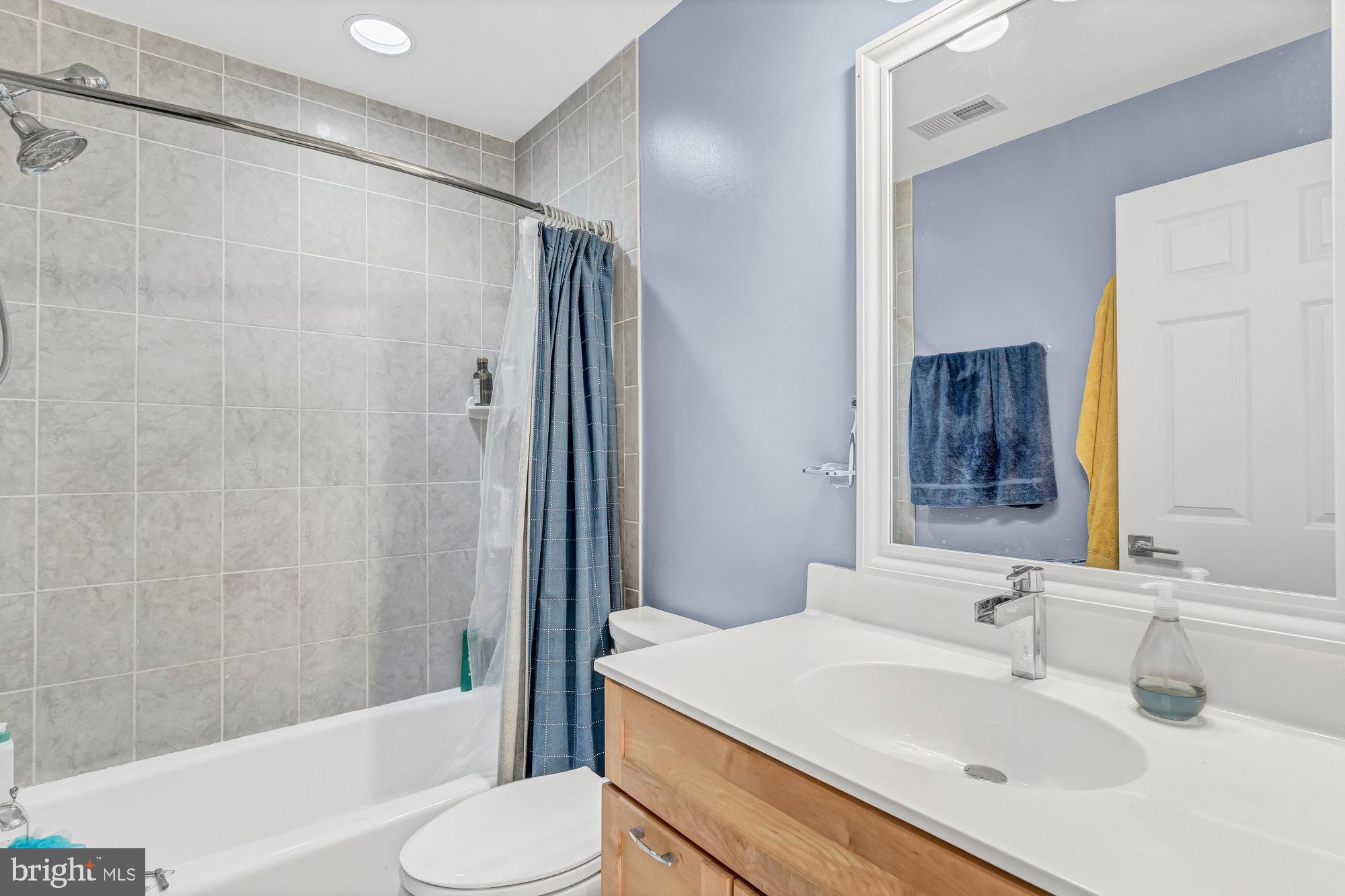 EAST VIENNA WOODS - Residential