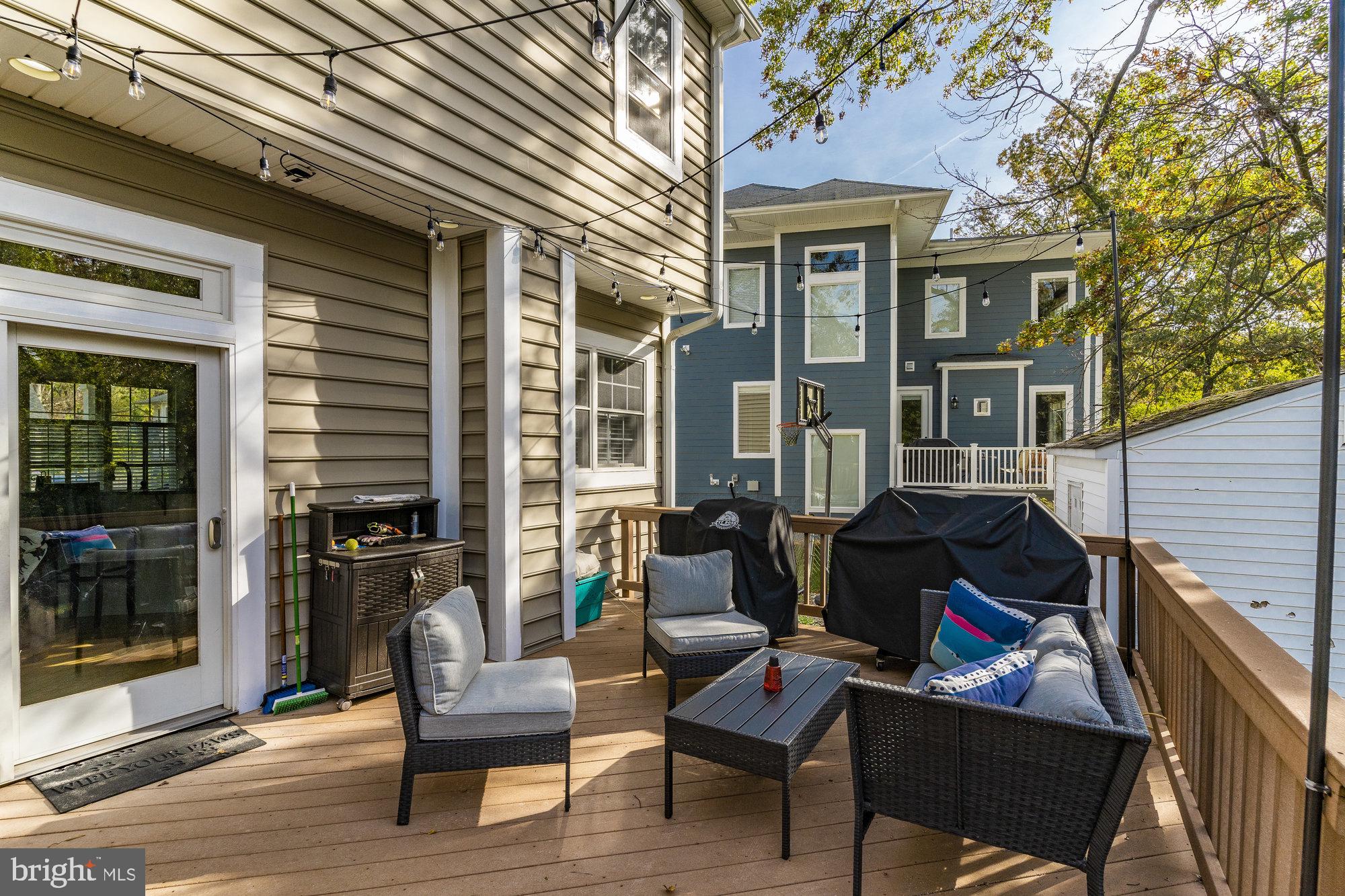 EAST VIENNA WOODS - Residential