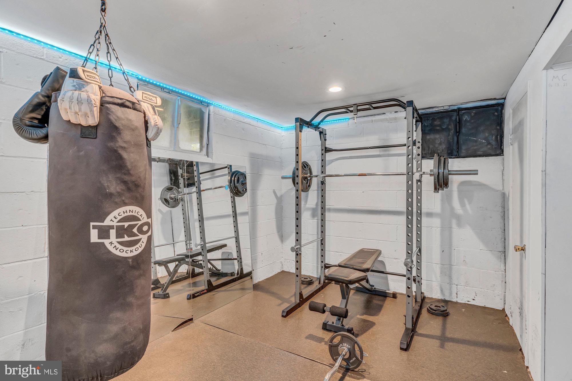 EAST VIENNA WOODS - Residential