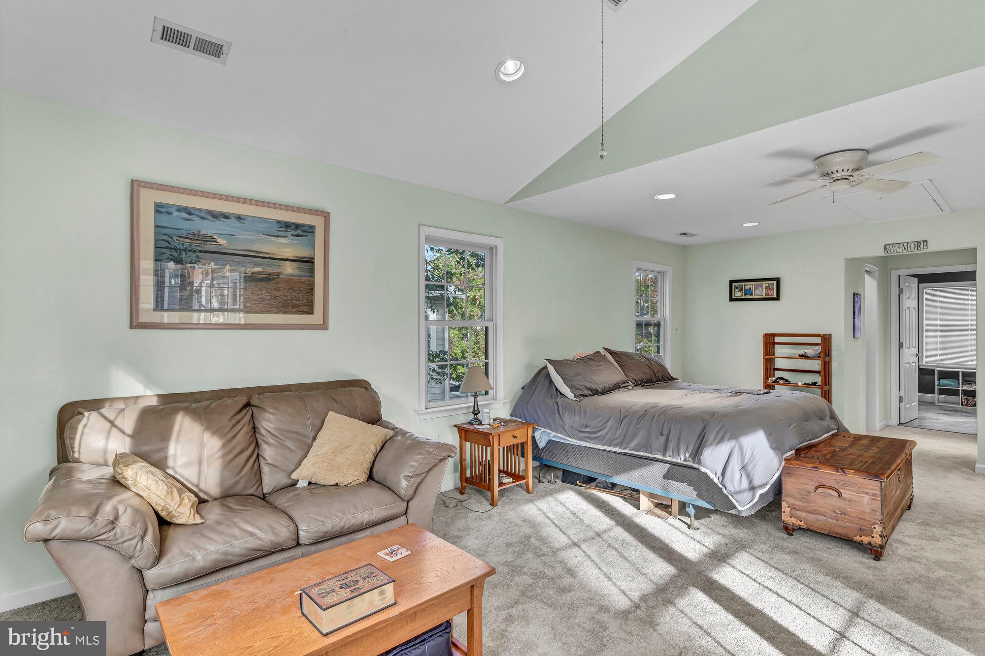 EAST VIENNA WOODS - Residential