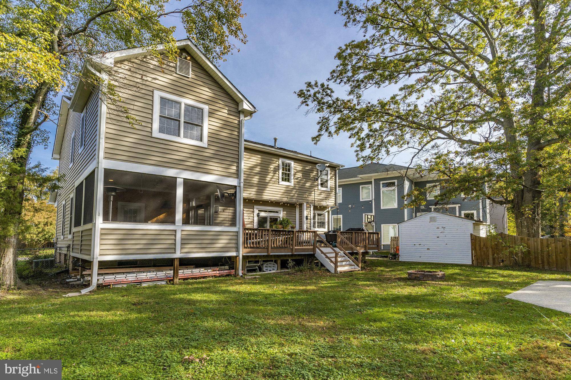 EAST VIENNA WOODS - Residential