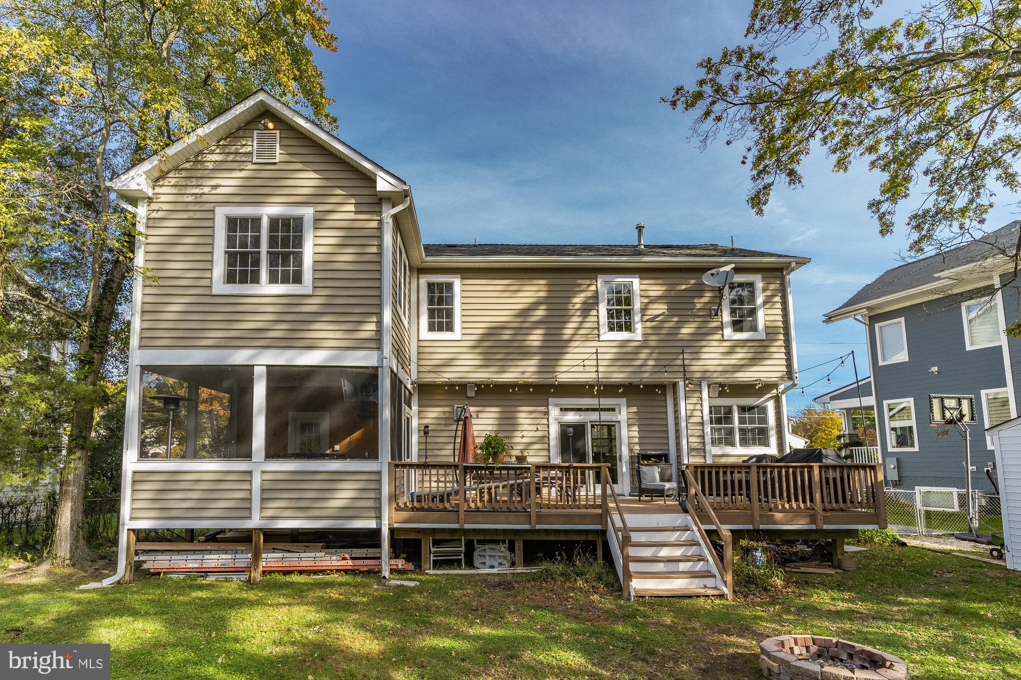 EAST VIENNA WOODS - Residential