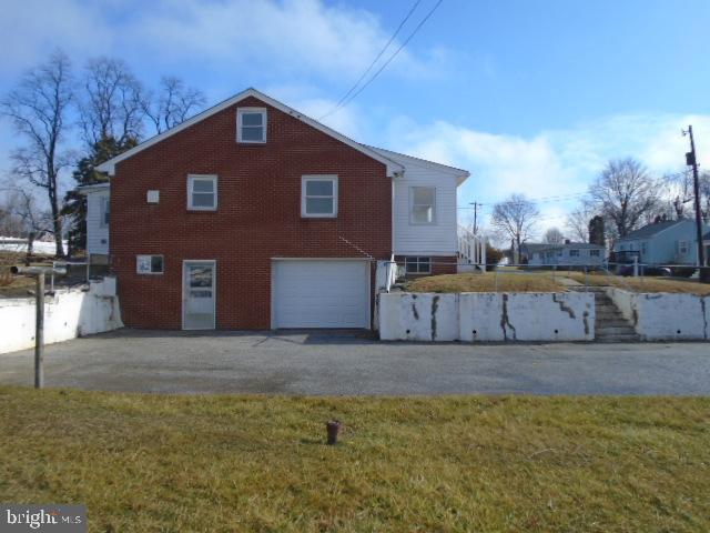 HAMPSTEAD - Residential