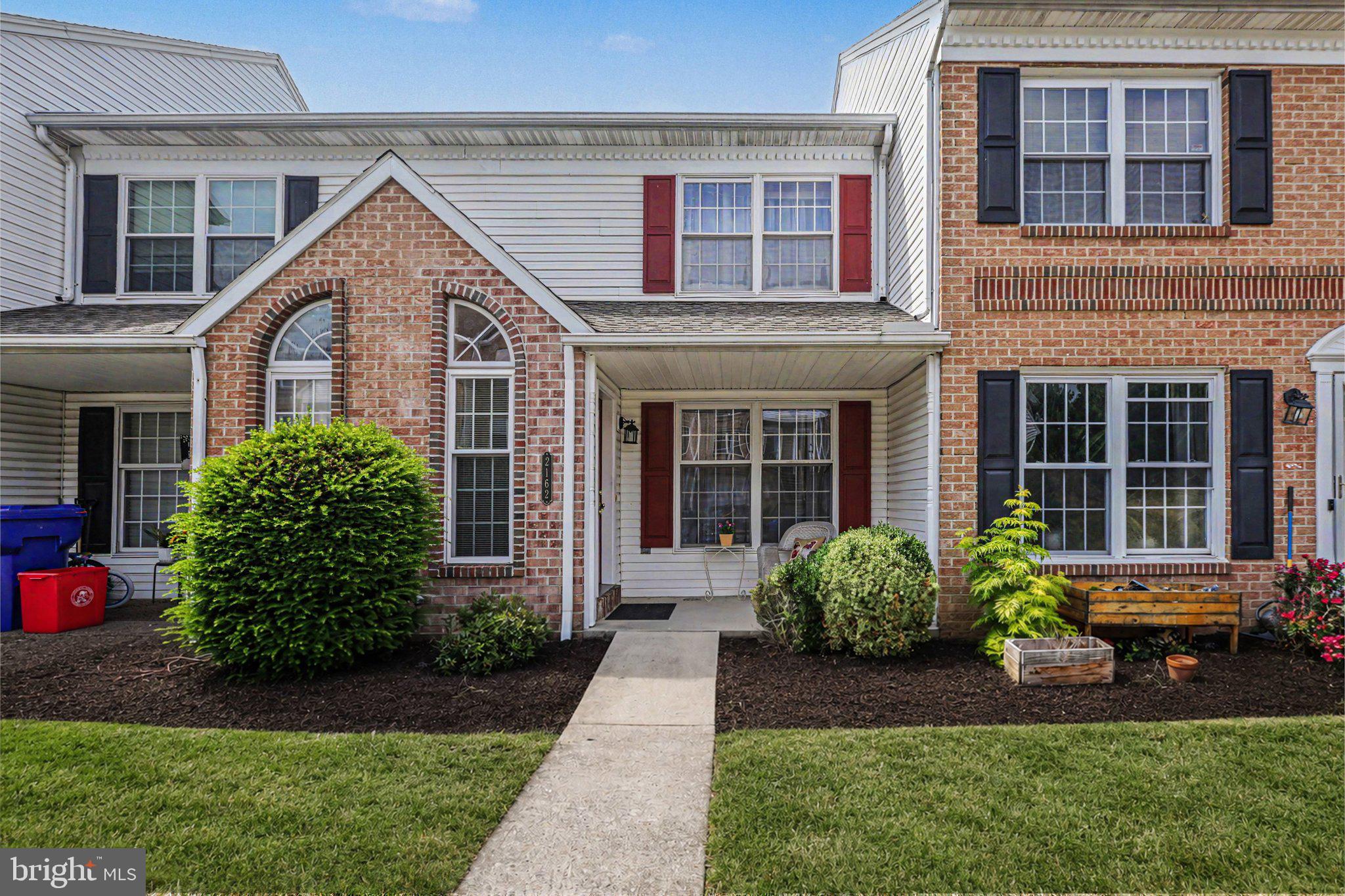 2162 SAINT CLAIR COURT
