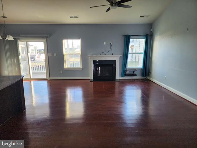 TWO RIVERS - Residential