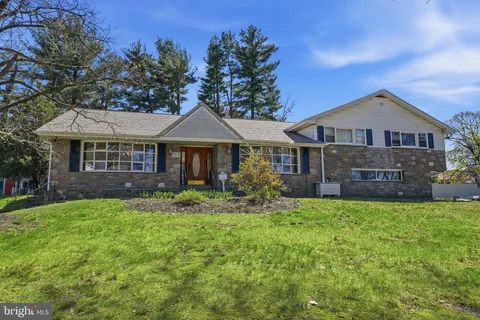 1516 Redwood Lane, Wyncote, PA MLS: PAMC2171196