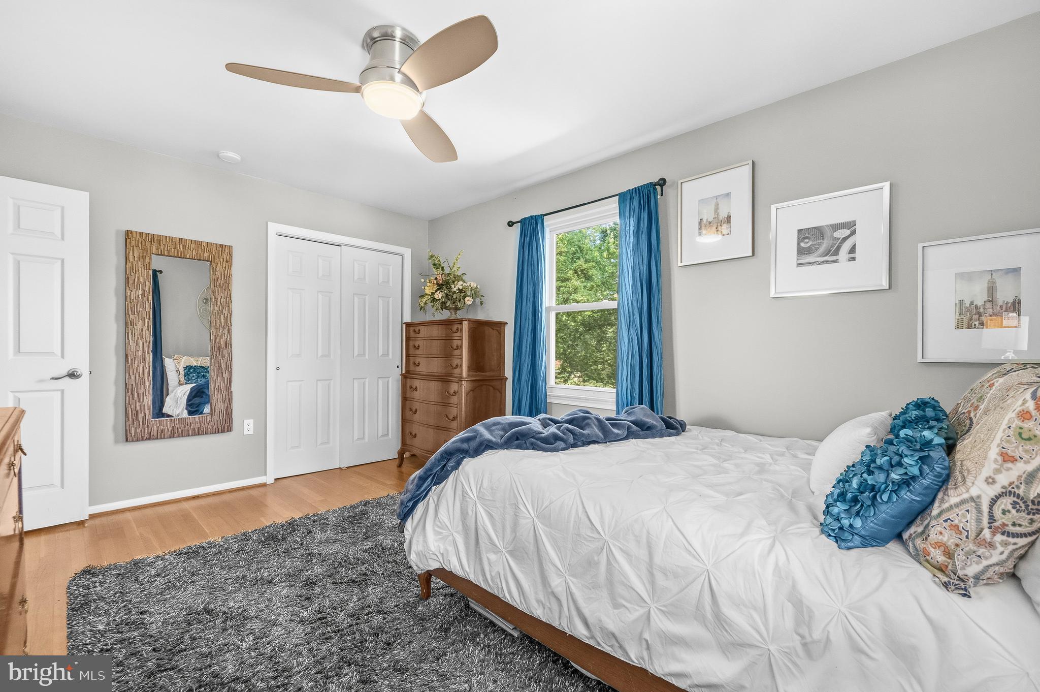 WILLIAMSBURG VILLAGE - Residential