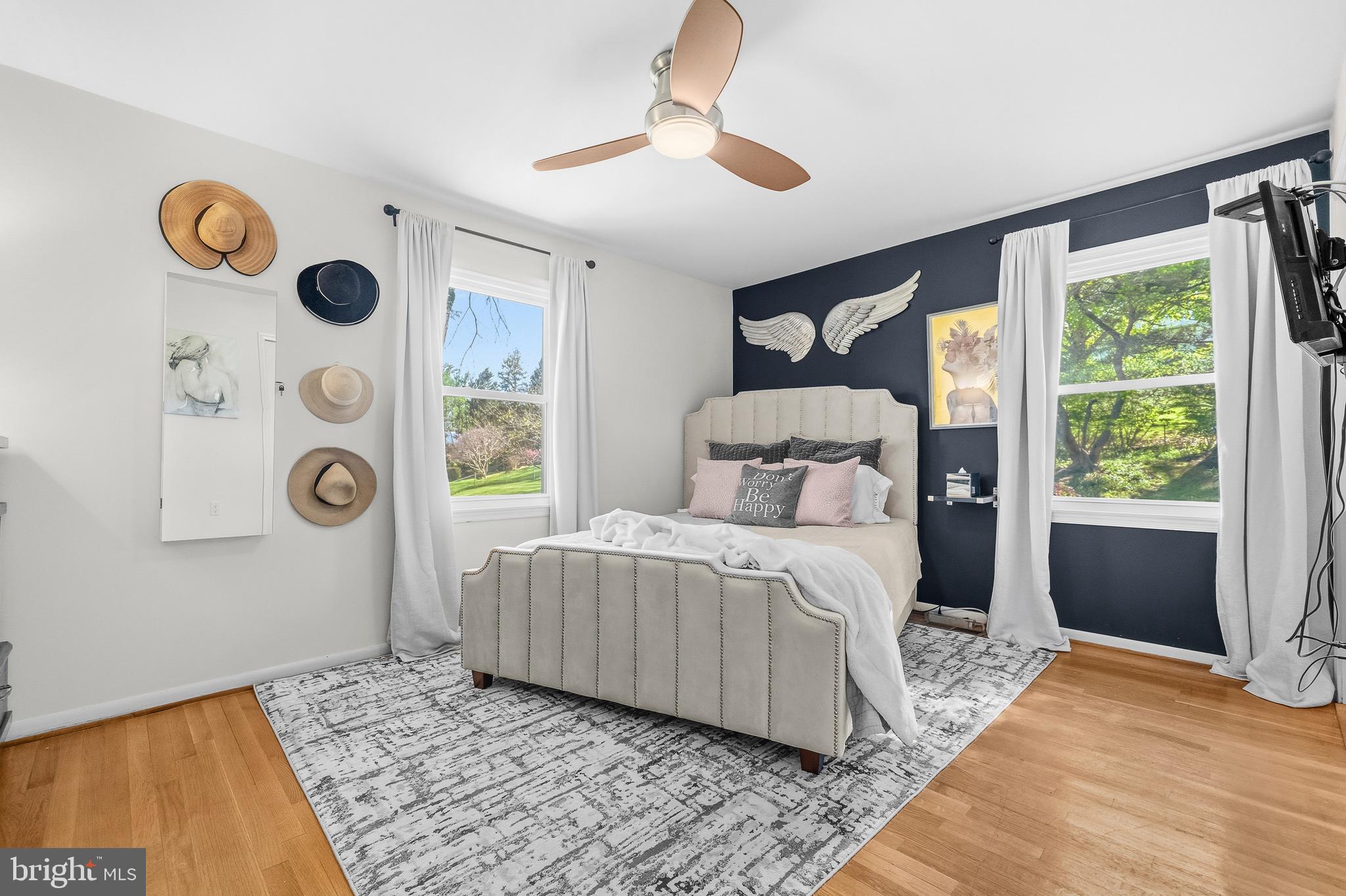 WILLIAMSBURG VILLAGE - Residential