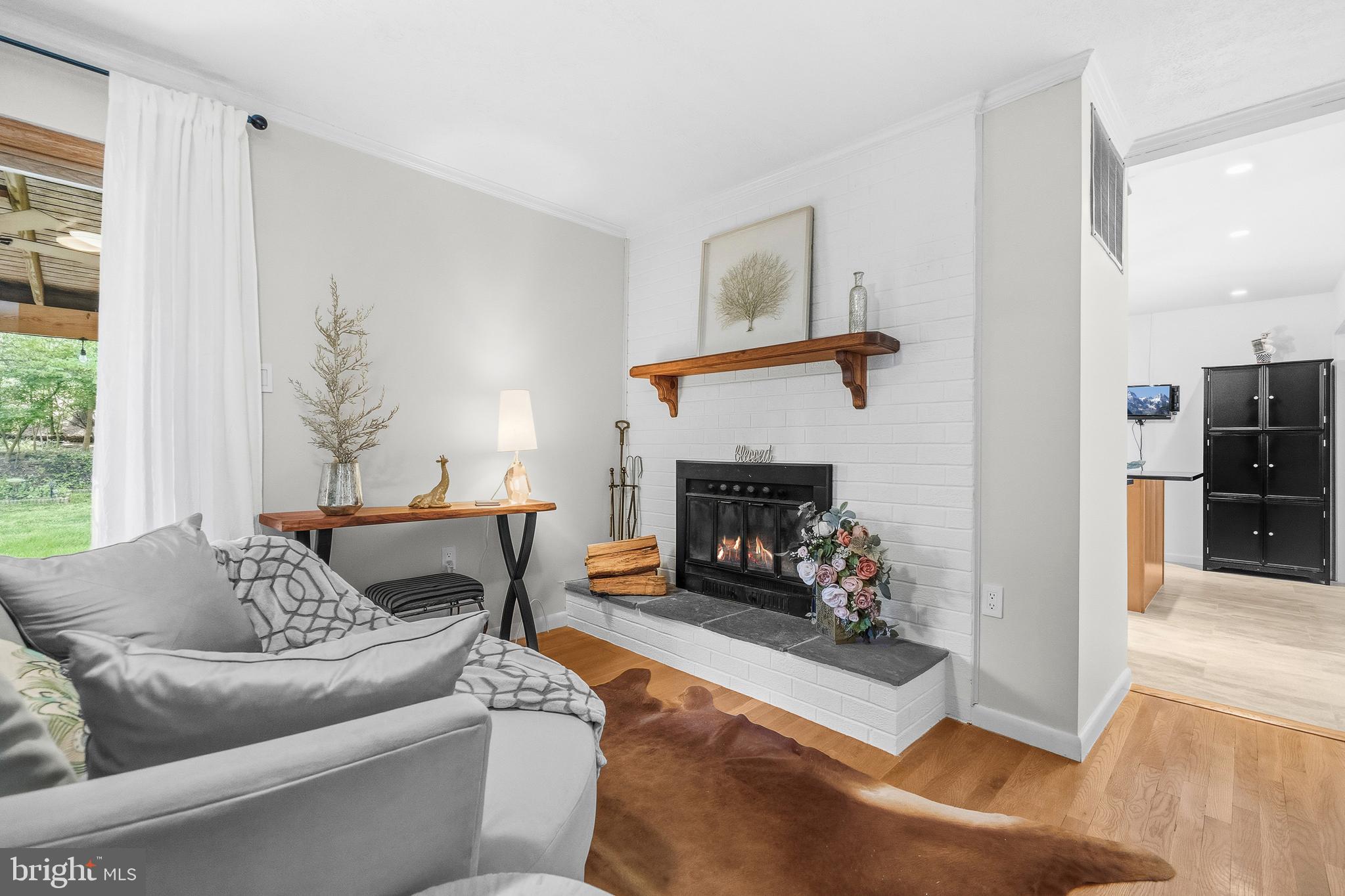 WILLIAMSBURG VILLAGE - Residential