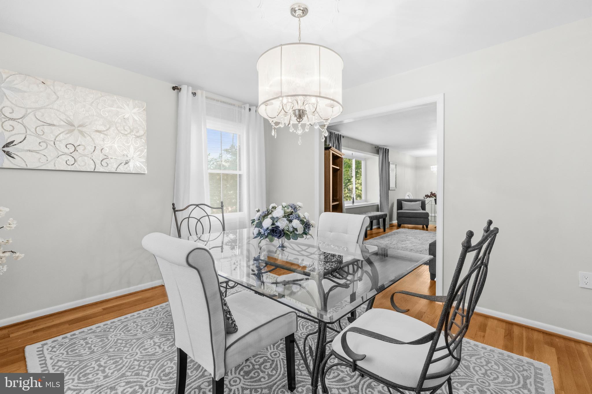 WILLIAMSBURG VILLAGE - Residential