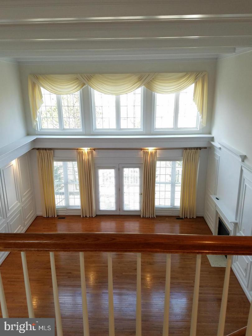 LAUREL HILL LANDBAY - Residential Lease